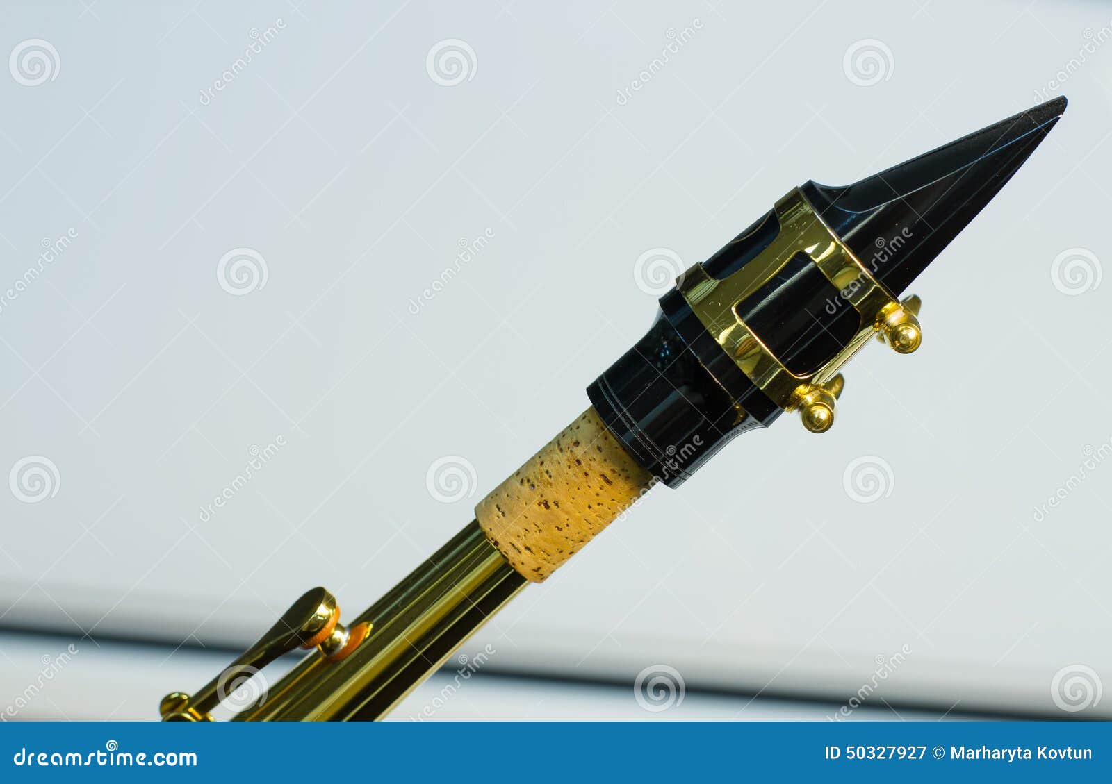 Saxophone Mouthpiece With Dental Guard And Metal Clamp For Adjusting