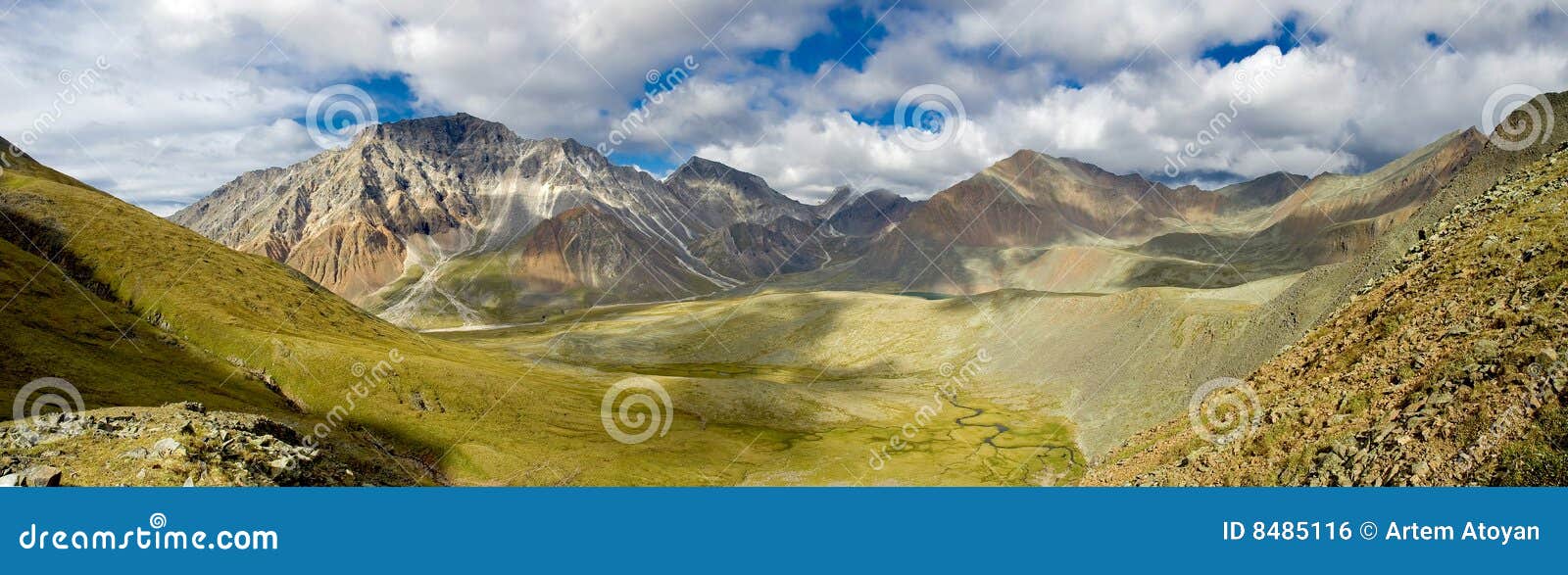 Panorama von der Spitze zur Hochebene in den Sayan Bergen