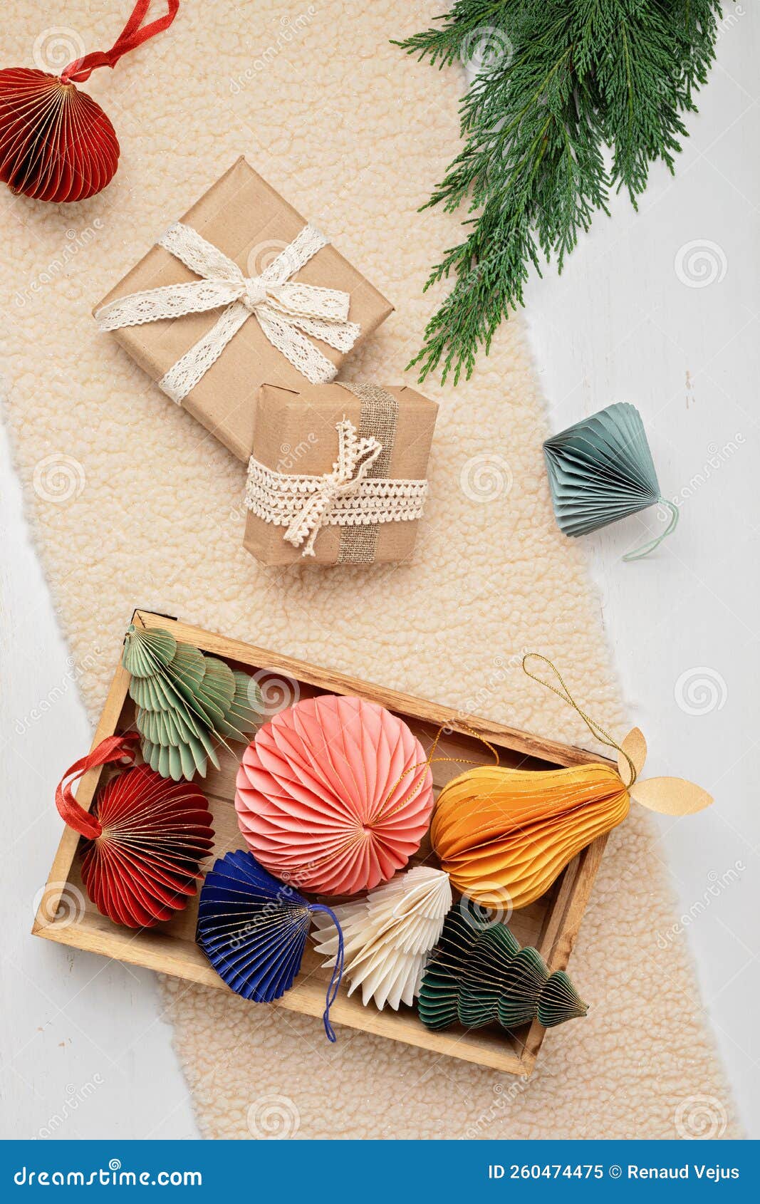 https://thumbs.dreamstime.com/z/scandinavian-christmas-paper-honeycomb-ornaments-gifts-scandinavian-christmas-paper-honeycomb-ornaments-box-gifts-260474475.jpg