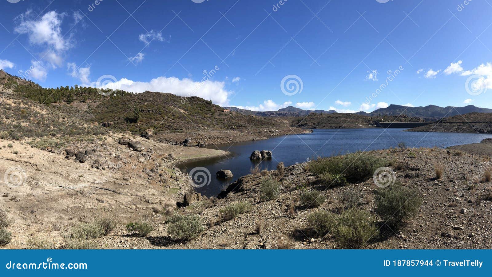scenery around las ninas reservoir
