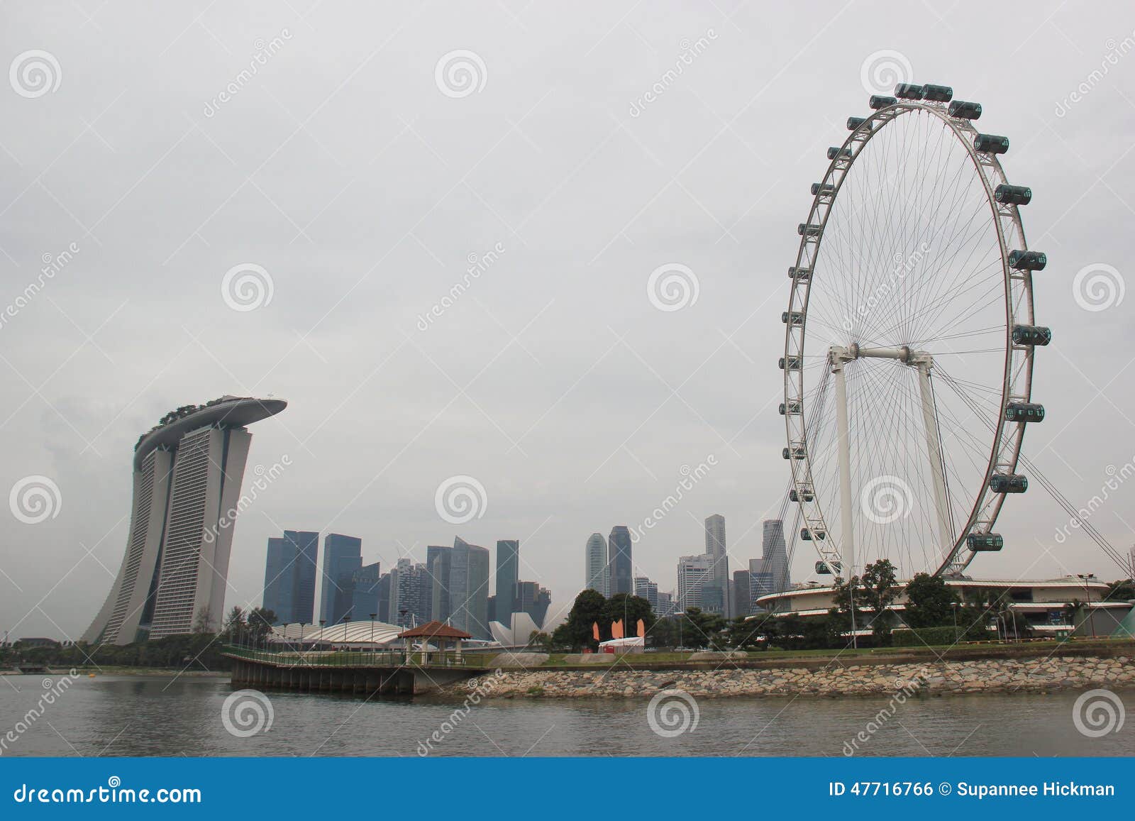 scenery of singapore flyer and marina bay sands stock photo image singapore flyer marina bay