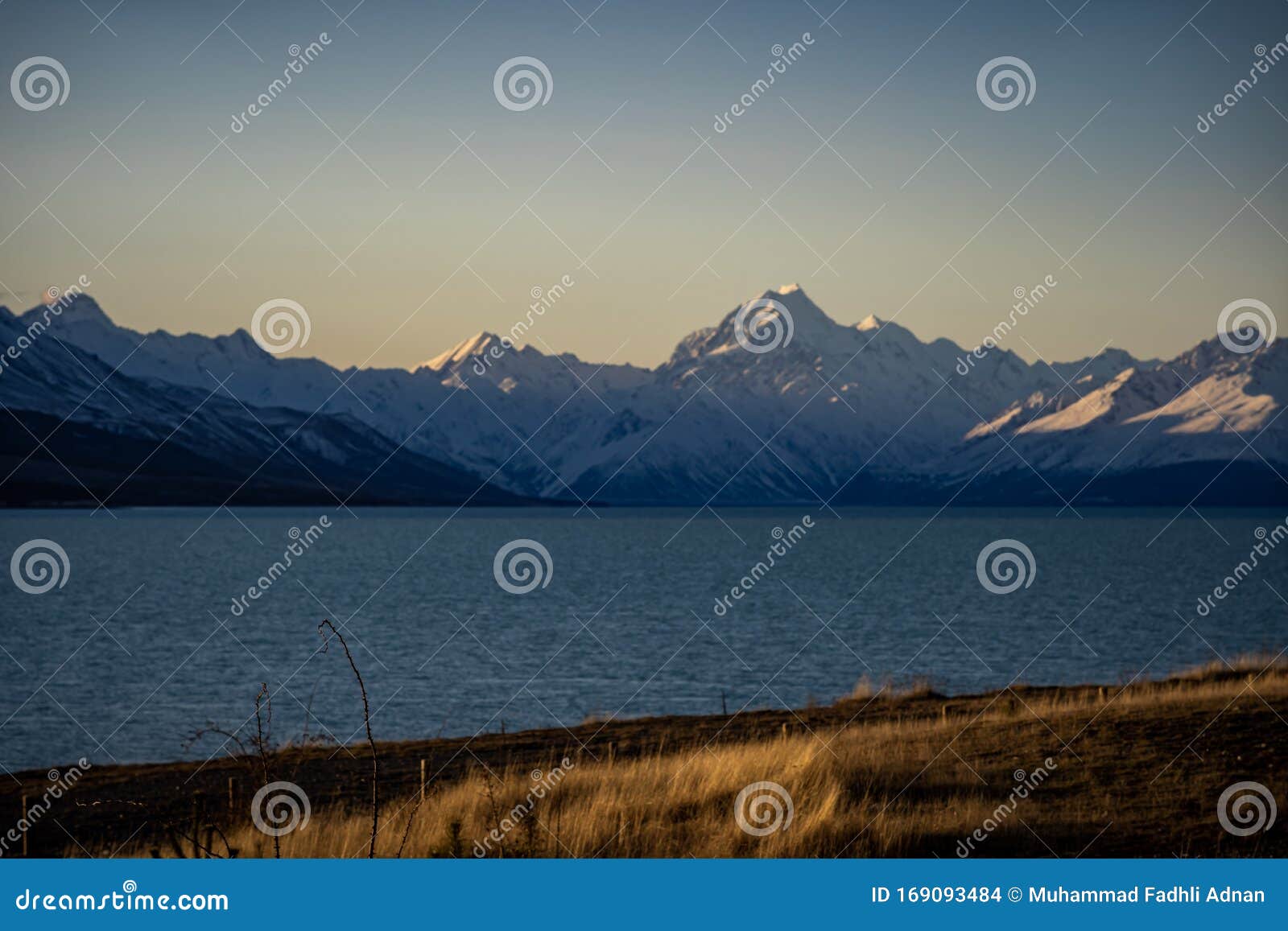 Scenic View Of Lake Pukaki New Zealand During Sunset Stock Photo Image Of Island Environment