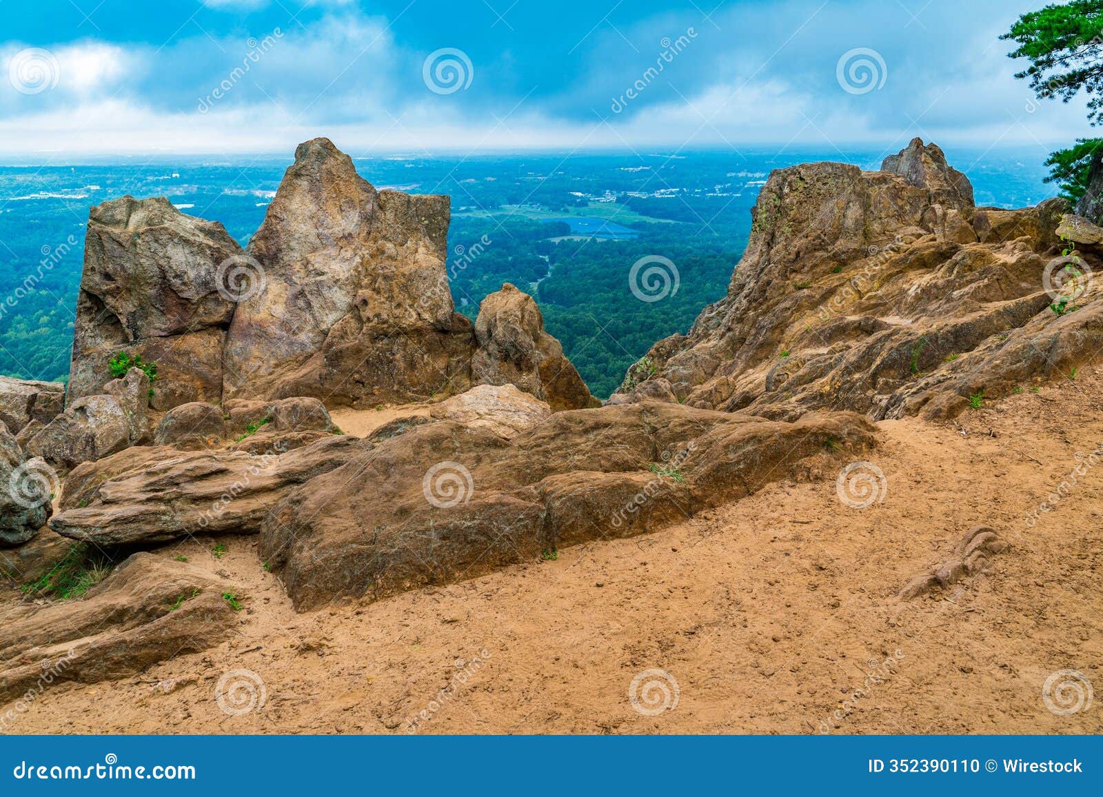 scenic view from rocky cliff at crowders mountain