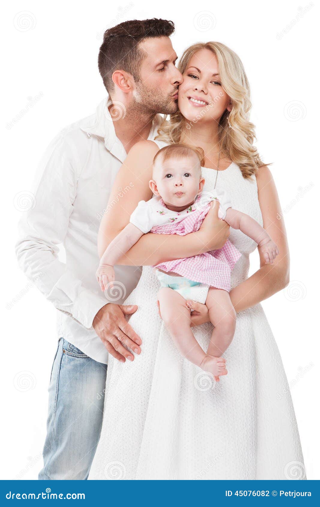 Schone Junge Familie Mit Kleinem Baby Stockfoto Bild Von Familie Kleinem