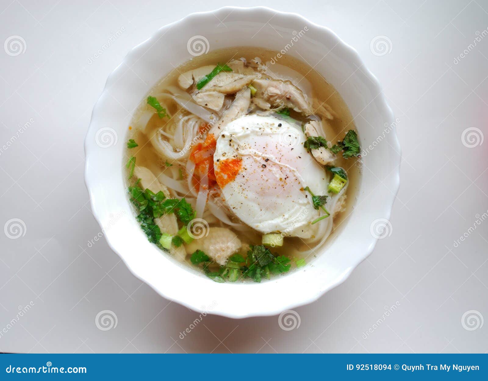 Schüssel Vietnamesisches Huhn-pho Mit Einem Poschierten Ei Pho GA Mit ...