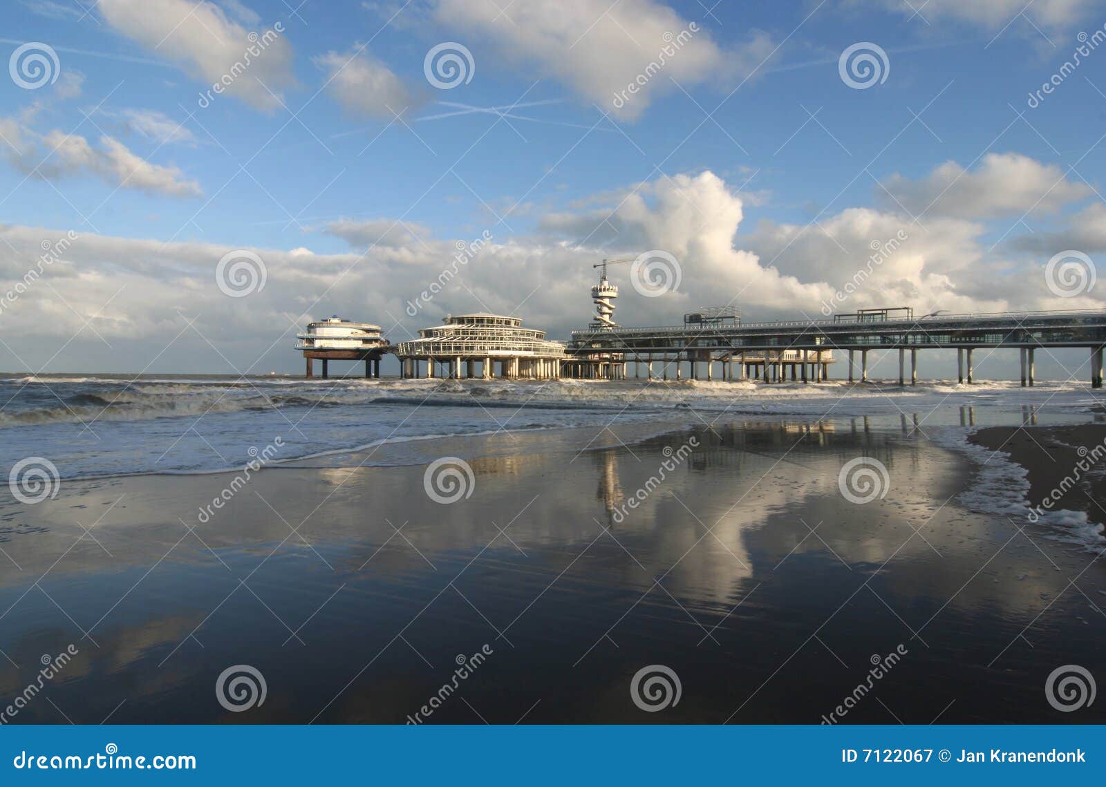 scheveningen pier