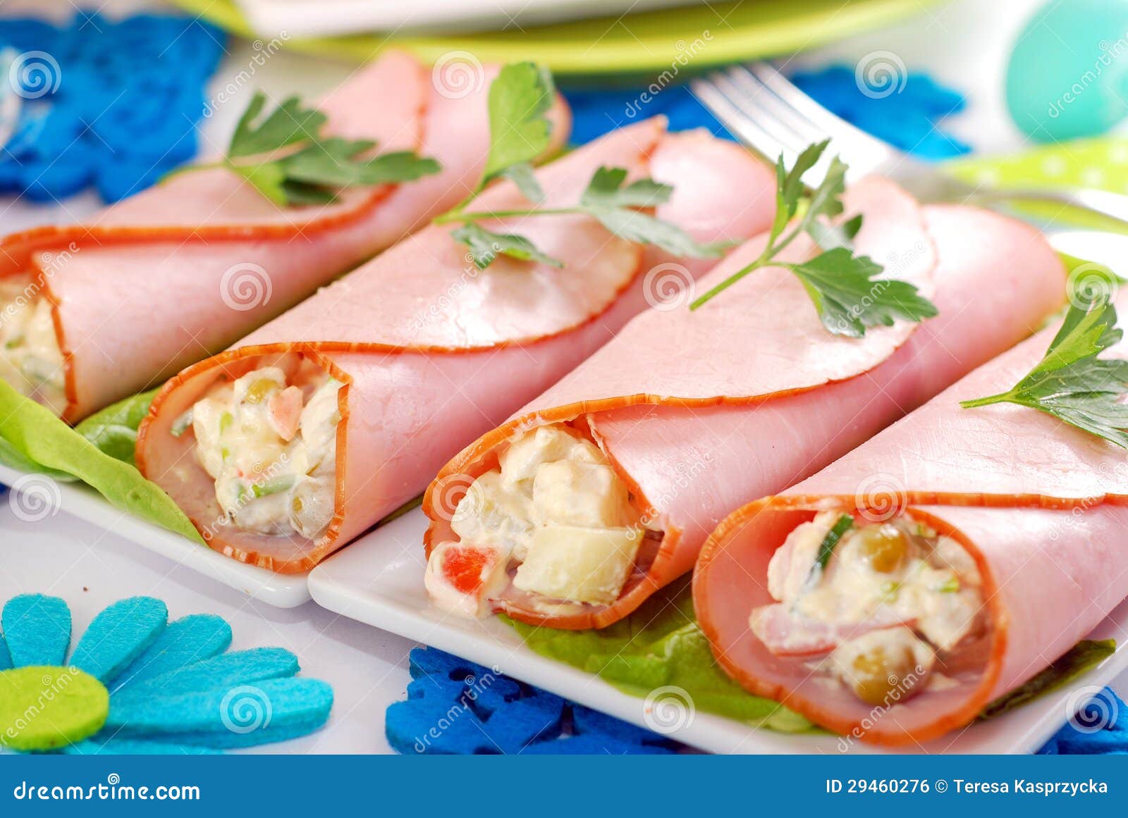 Schinkenrollen Angefüllt Mit Gemüsesalat Und Majonäse Stockfoto - Bild ...