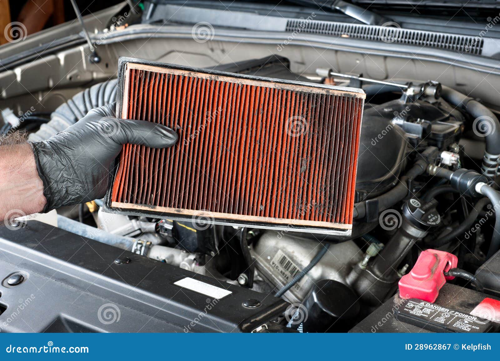 Schmutziger Auto-Luftfilter Stockfoto - Bild von leute, mechaniker
