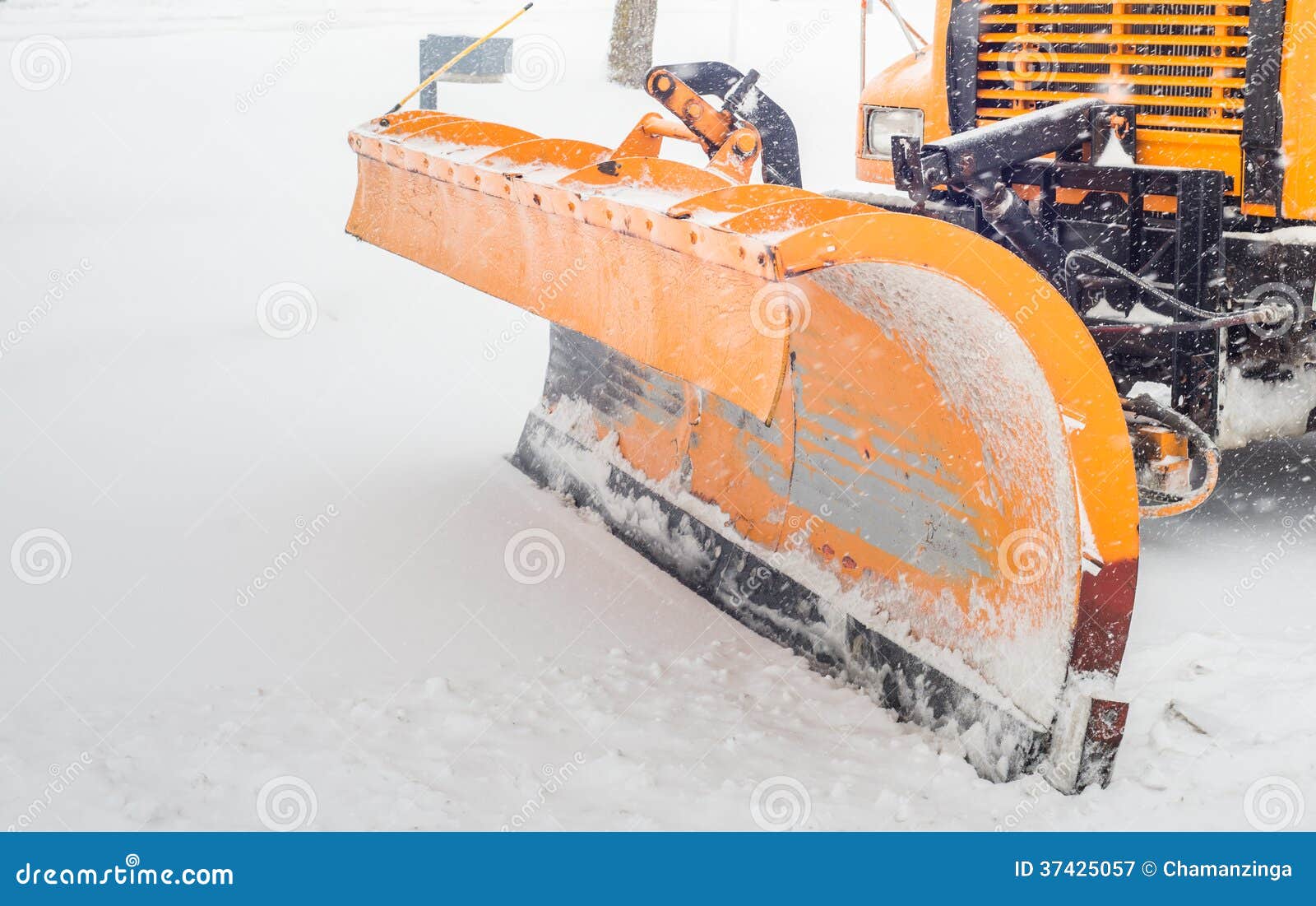 Schneepflug stockbild. Bild von schaufel, reinigung, salz - 37425057