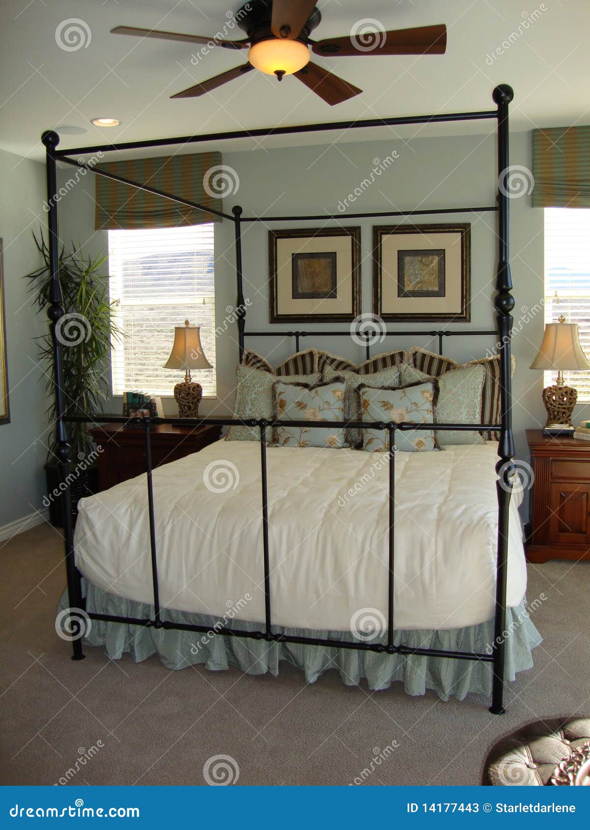 Schnes Schlafzimmer Stockfotos Bild 14177443