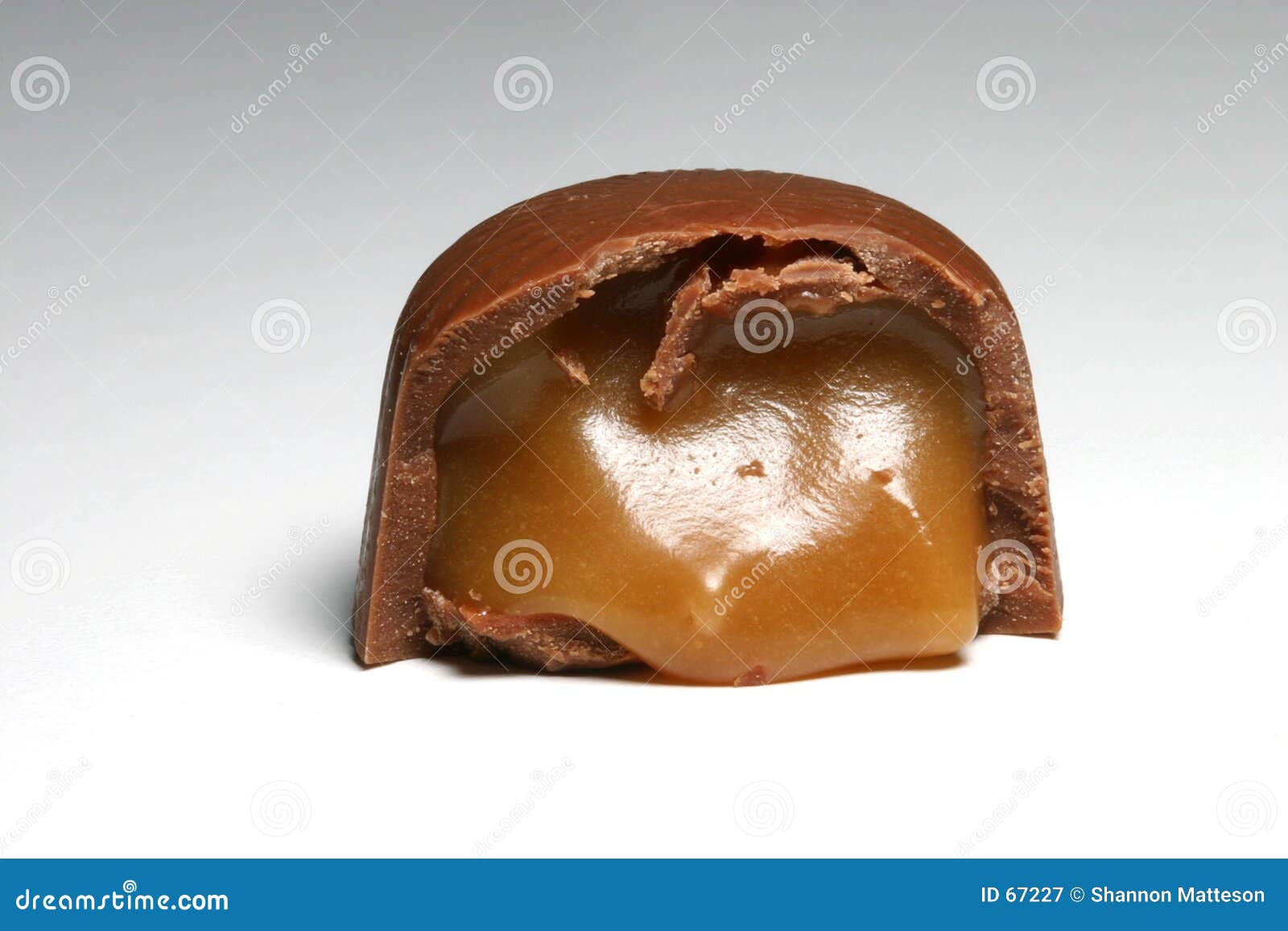 Schokoladen-Karamell stockbild. Bild von gegessen, braun - 67227