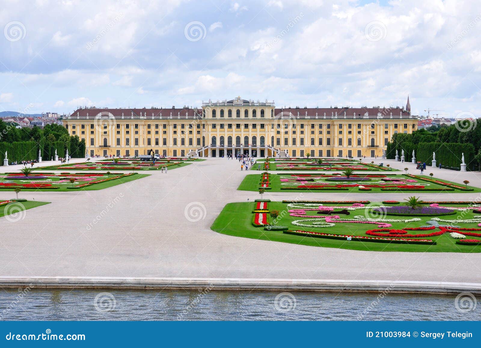 Schonbrunn Palace and Park, Vienna, Austria Editorial Stock Image