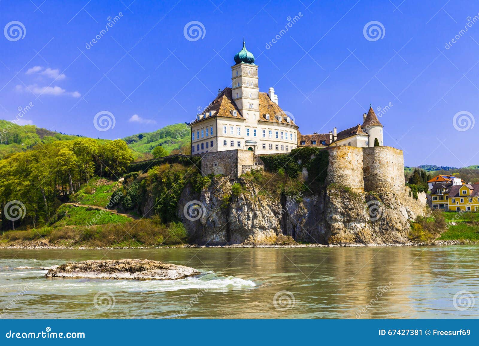 Schonbuhel slott på Danube River. Schonbuhel slott, Danube River, Österrike