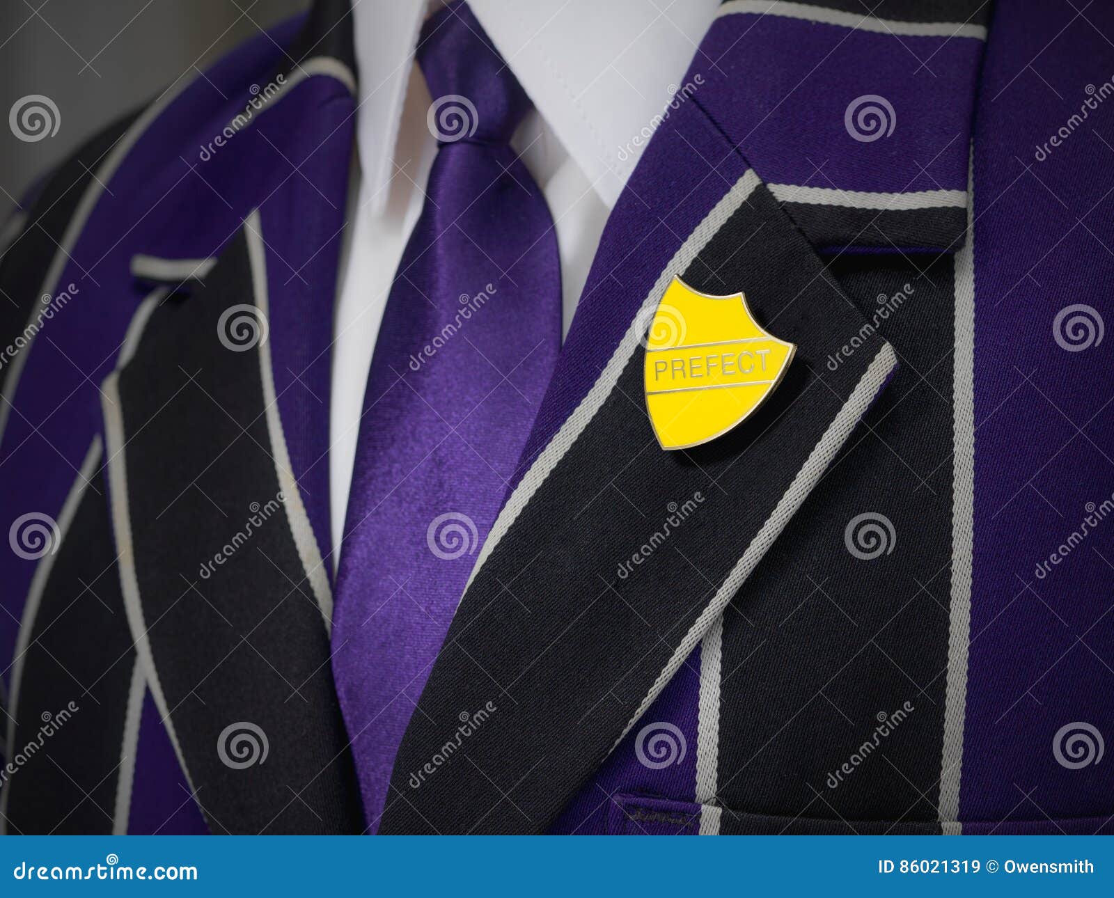 school boys blazer with prefect school badge