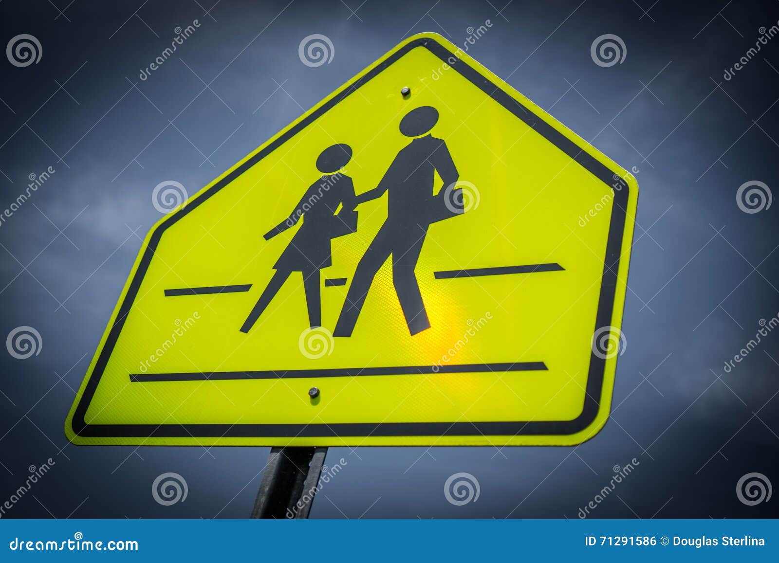 School Crossing Sign Images – Browse 20,128 Stock Photos, Vectors, and  Video