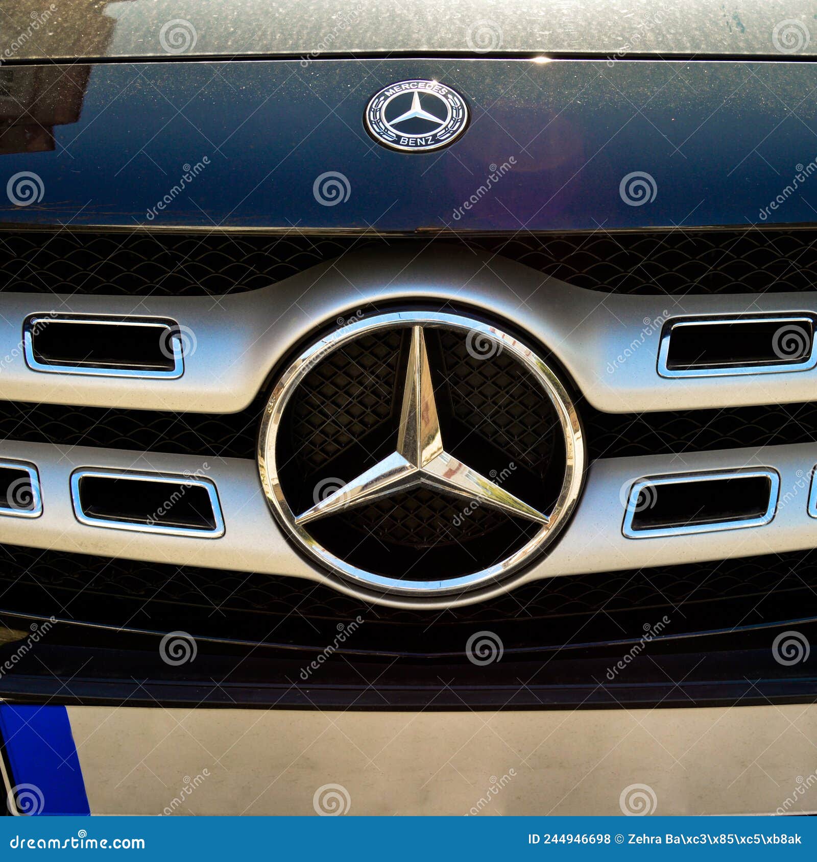 Mercedes-Benz  Mercedes-Benz Logo für die Stoßstange, schwarz, A