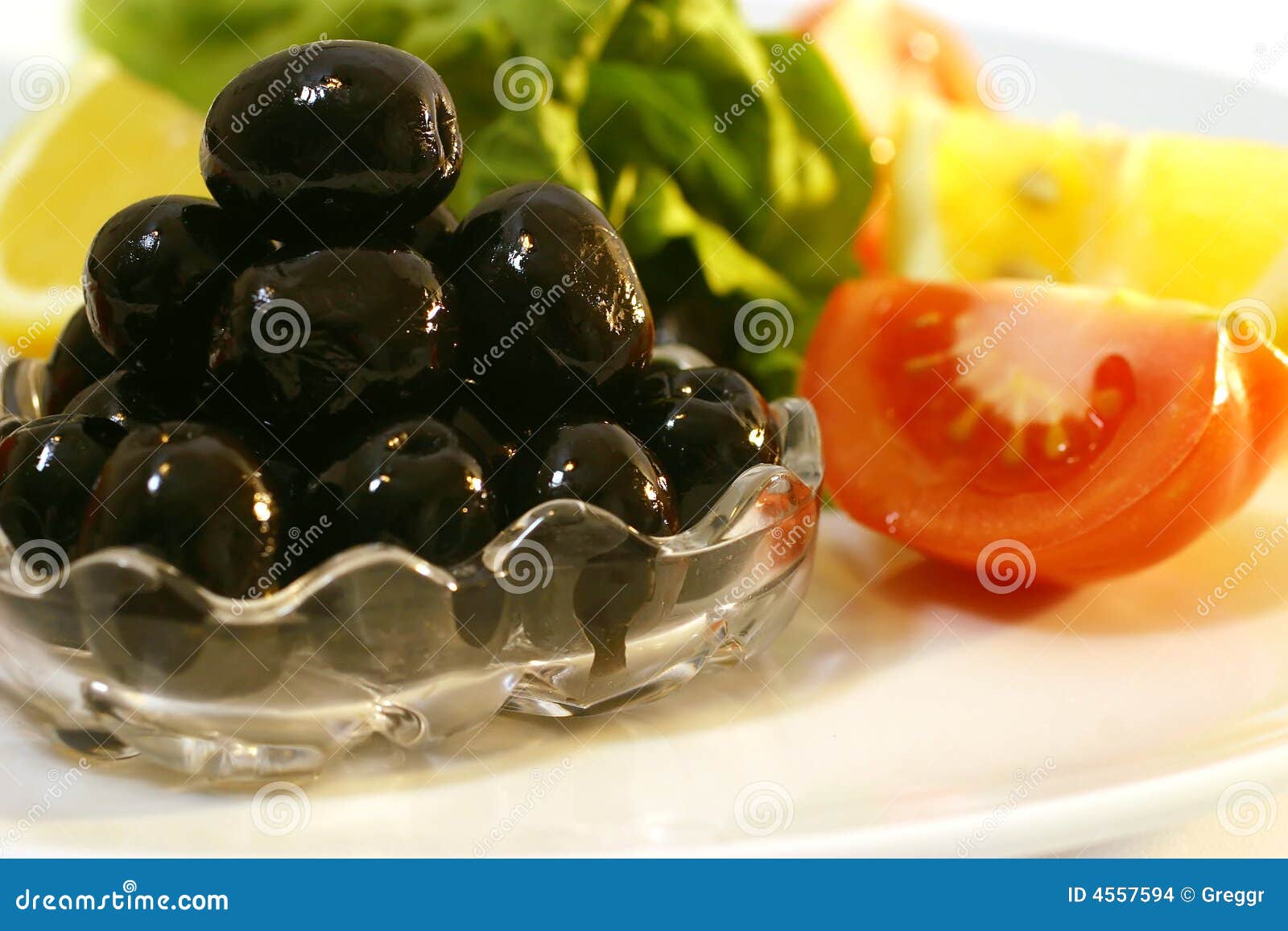 Schwarze Oliven Und Gemuse Stockfoto Bild Von Gemuse