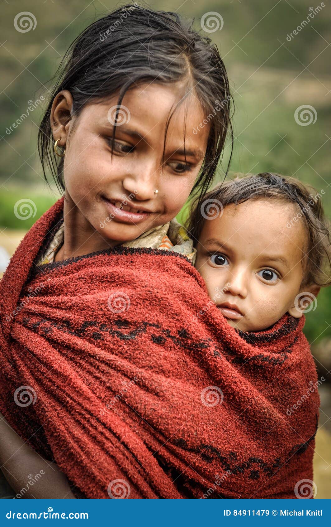 Schwester Und Bruder In Nepal Redaktionelles Stockbild Bild Von Asiatisch Bruder 84911479