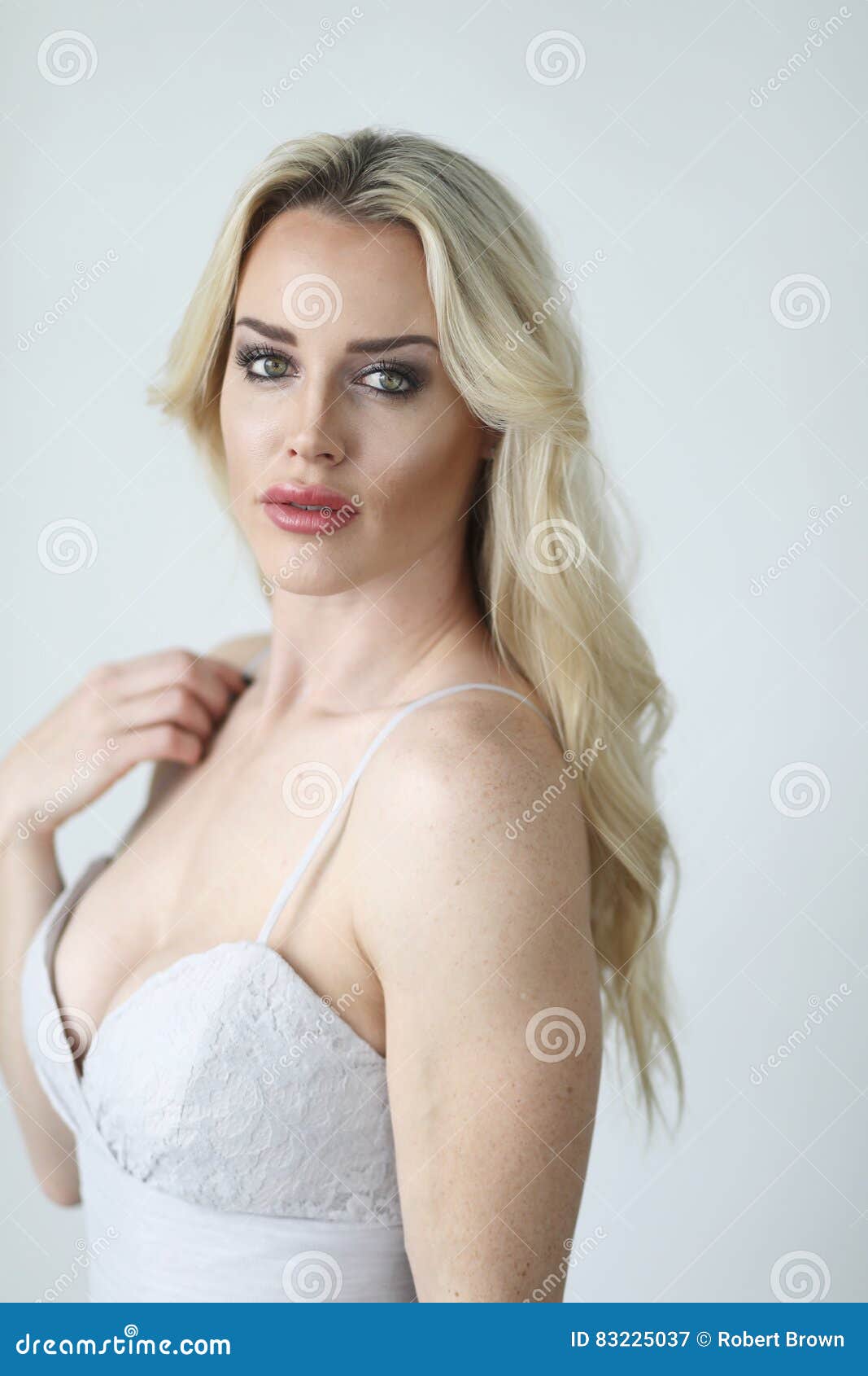 Frauen augen grünen blonde mit Schwarze Mit