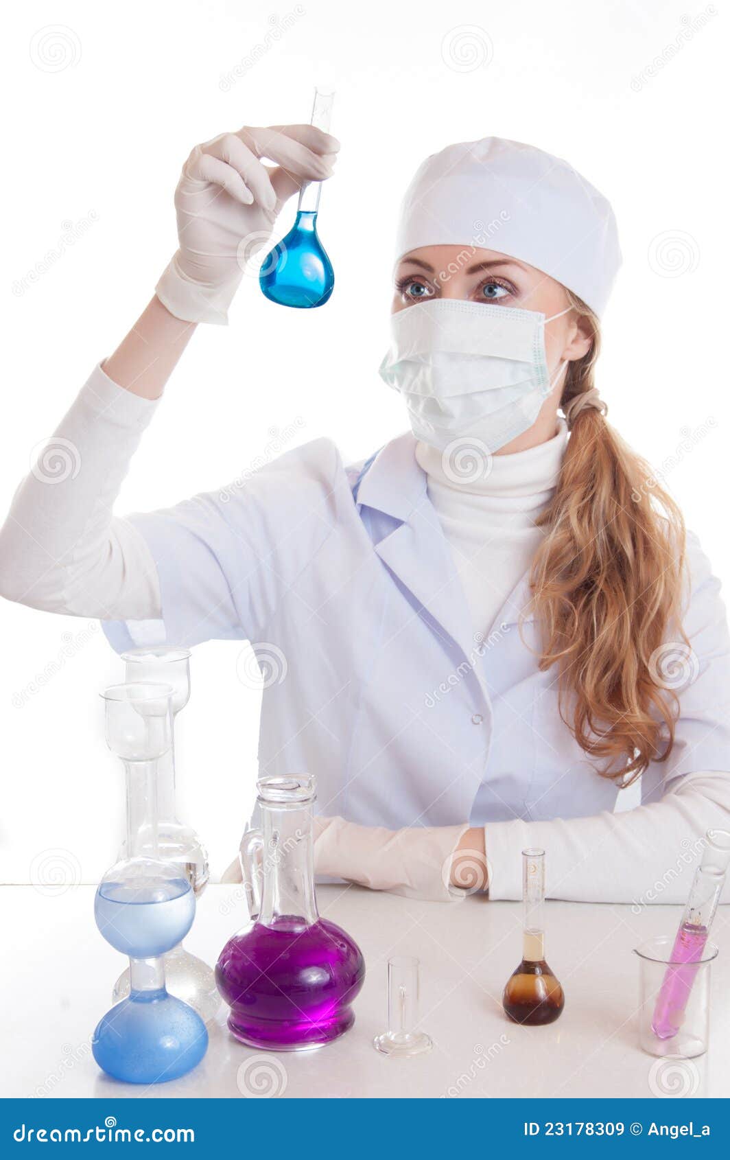 Laboratorio Di Medicina Per Uso Scientifico In Ospedale Uno Scienziato Sta Facendo Un Vaccino Anti Virus Medicamento Tecnologico Image164431666 - Foto 7