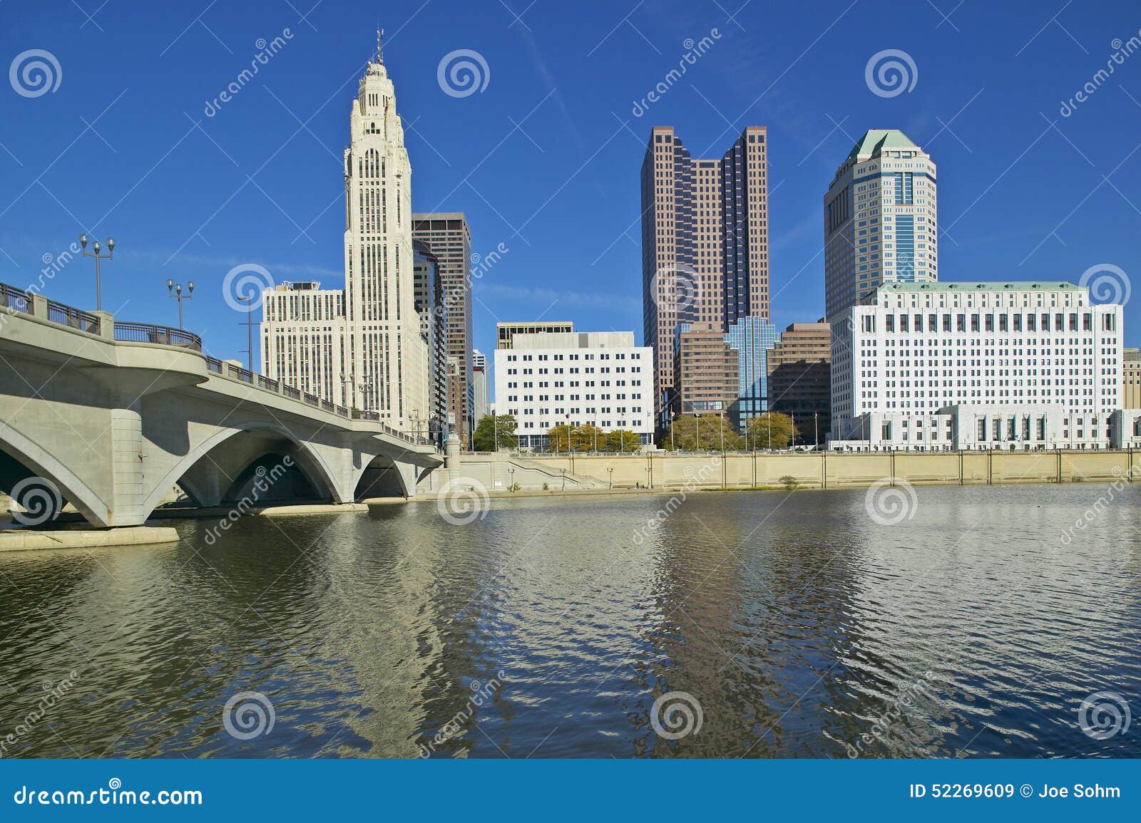 Scioto River and Columbus Ohio Skyline in Autumn Editorial Stock Image