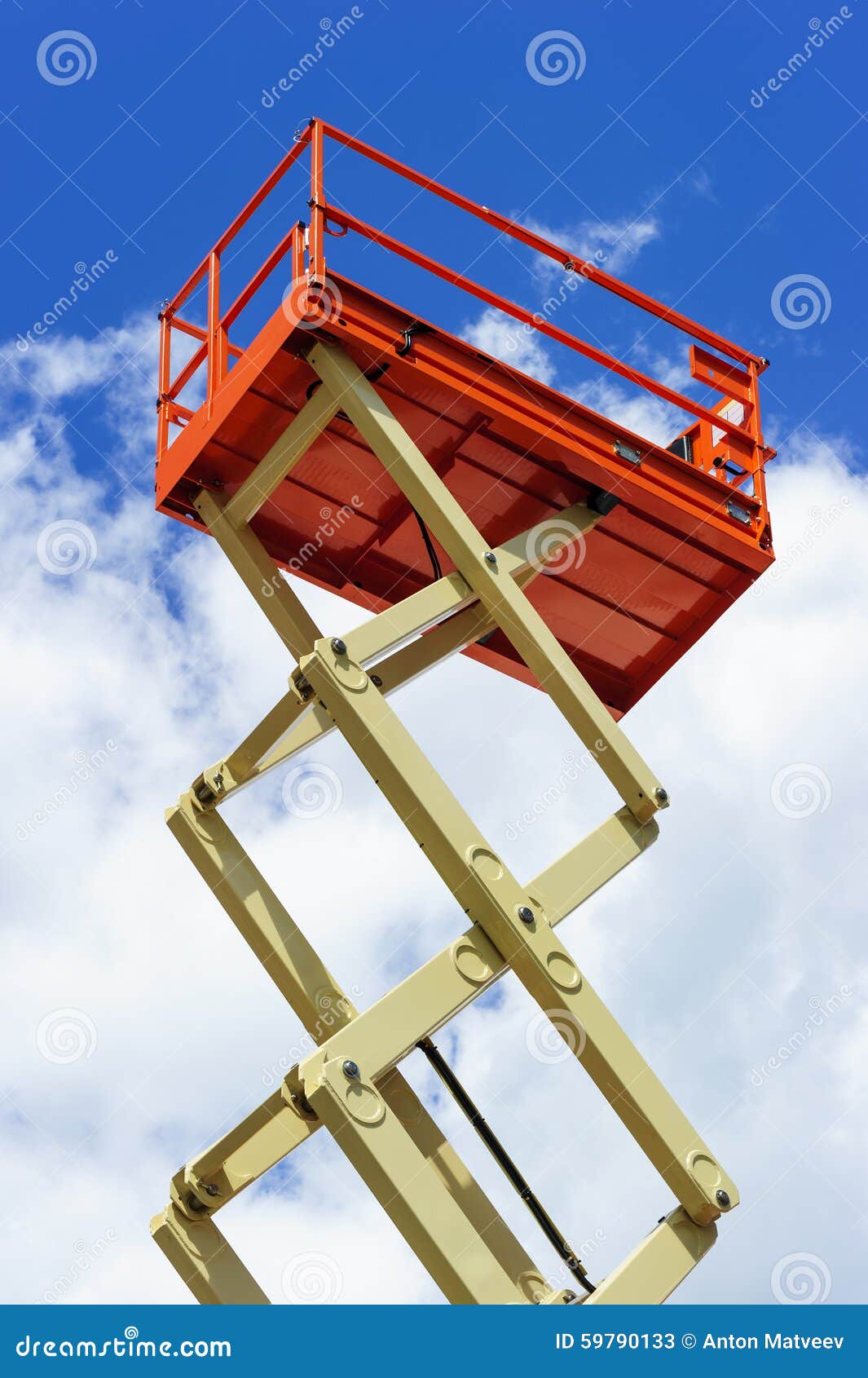 Scissor lift platform stock image. Image of moving, danger 59790133