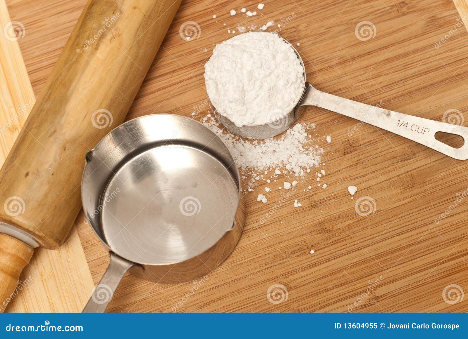Scoop of Cooking Flour stock image. Image of baking, frosting 13604955