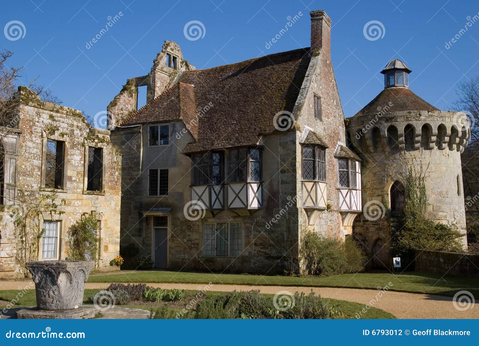 Scotney Castle manor house stock photo. Image of sussex 6793012