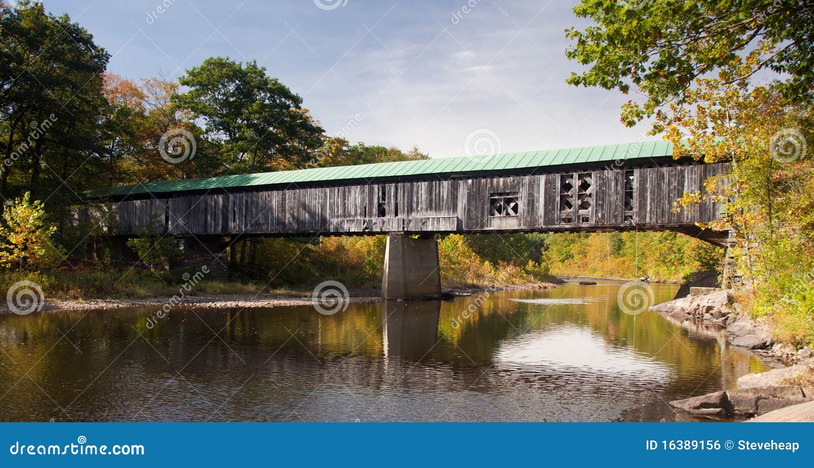 Scott covered bridge stock photo. Image of road, autumn 16389156