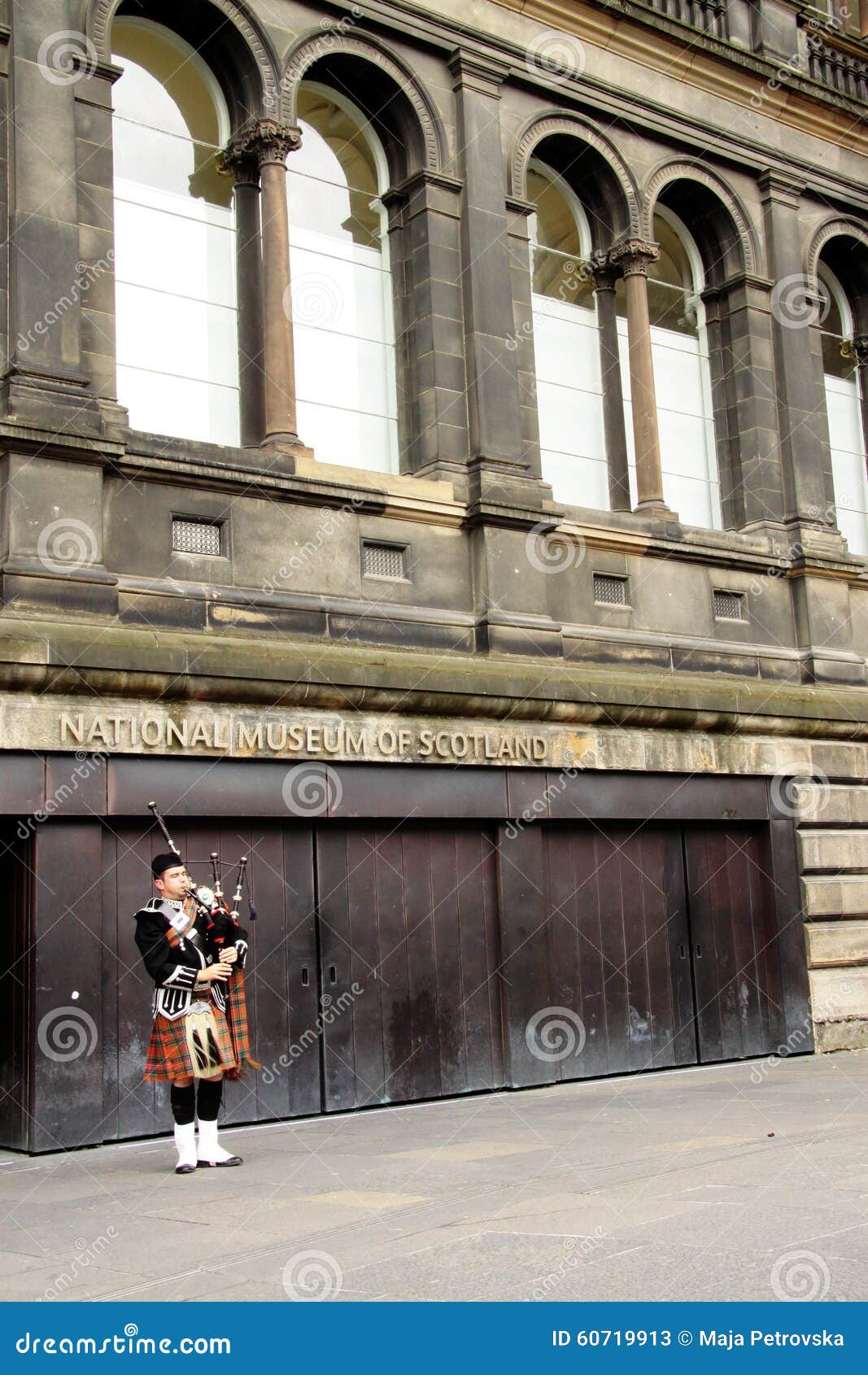 Scottish Bagpipe Player editorial stock photo. Image of bagpipe 60719913