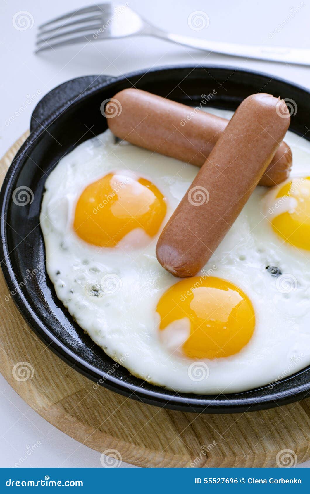 Scrambled Eggs and Sausage in a Cast Iron Skillet Stock Photo Image of circle, american 55527696