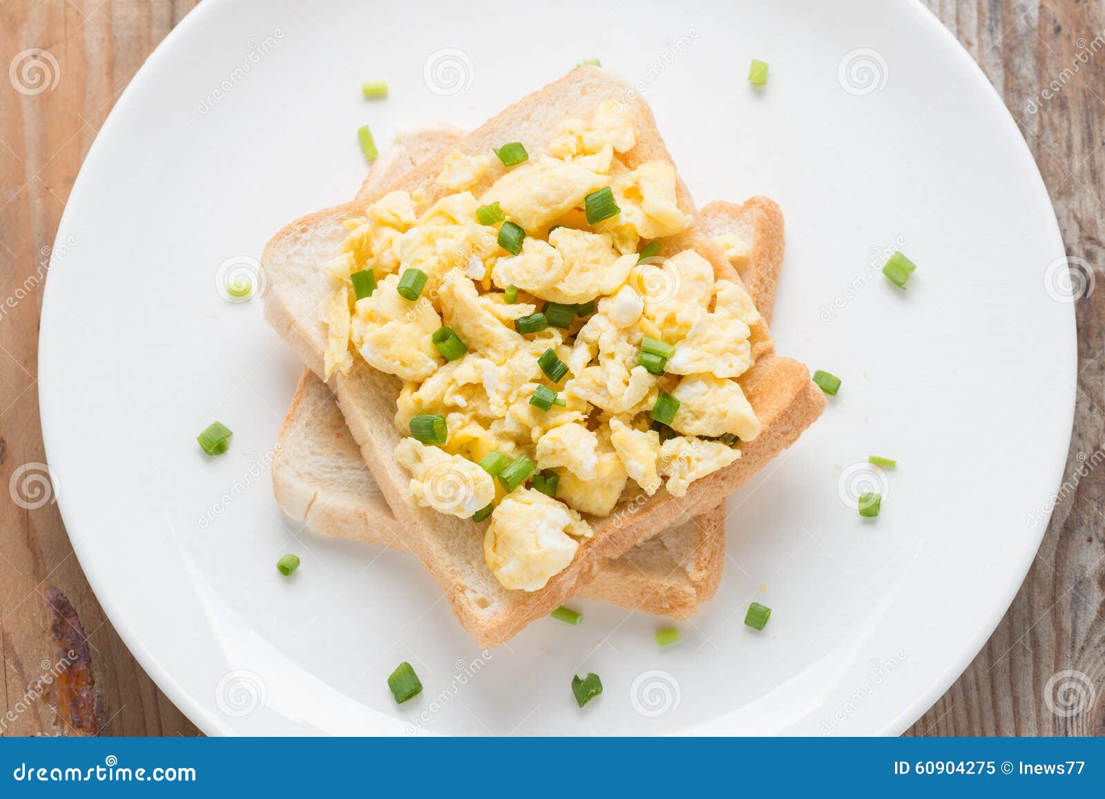 garnish scrambled eggs