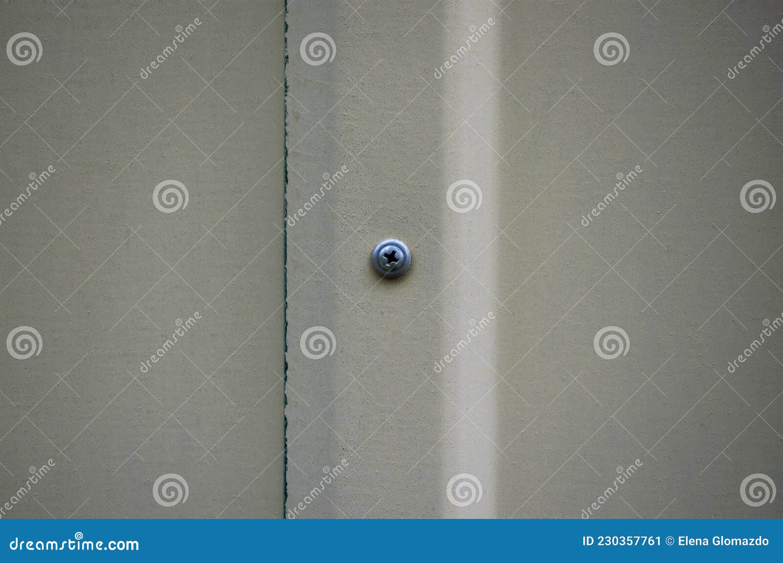 On the Wall of the Fence, the Concept of Construction of Docking