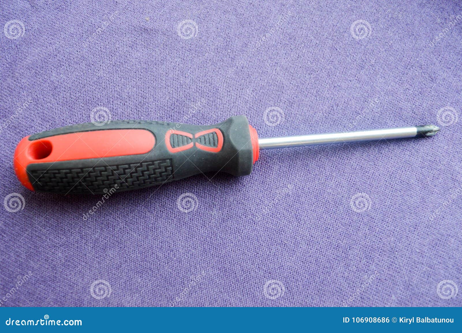Screwdriver with Rubberized Redblack Handle and Black Tip, Cross