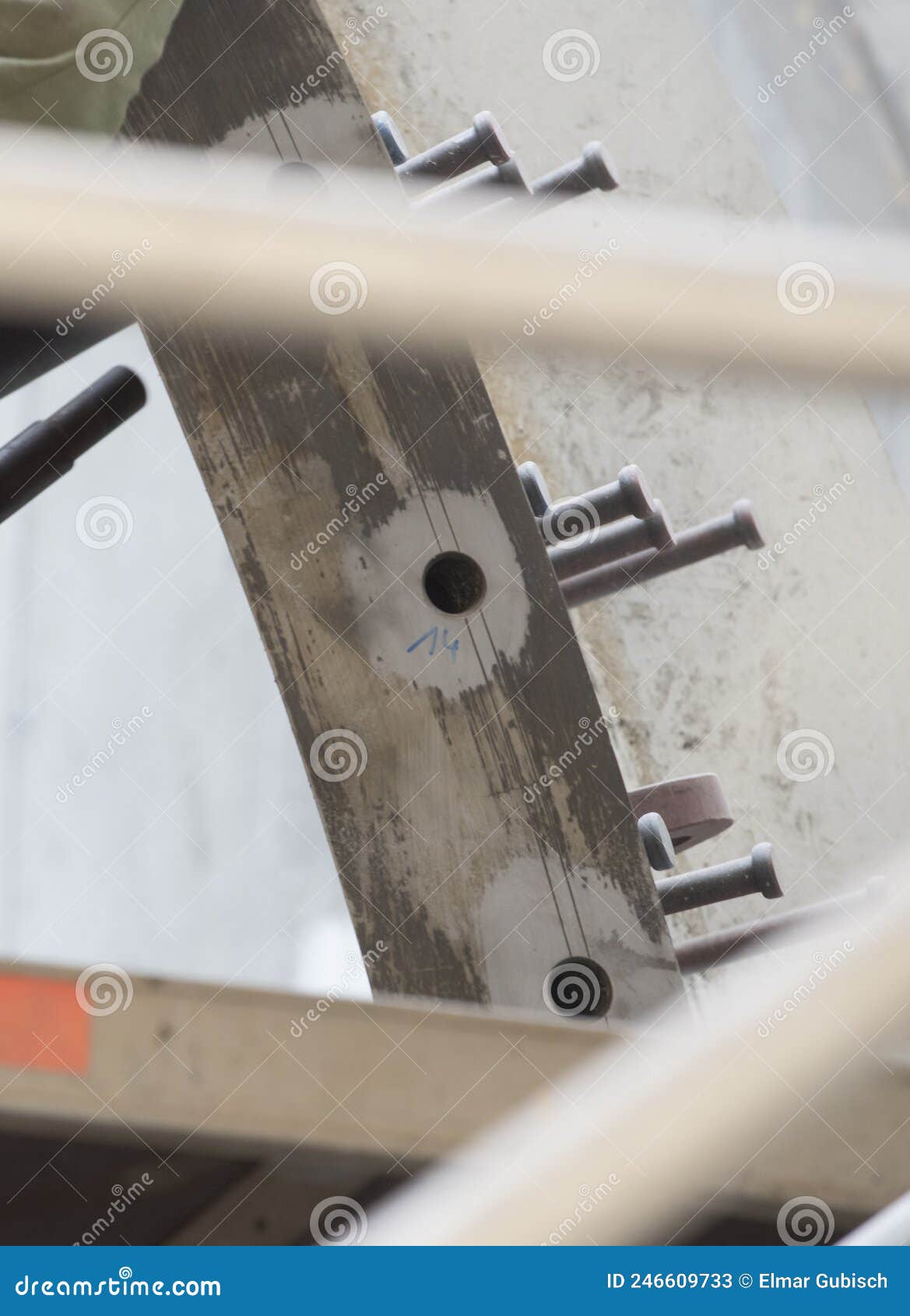screws for fastening or mounting objects
