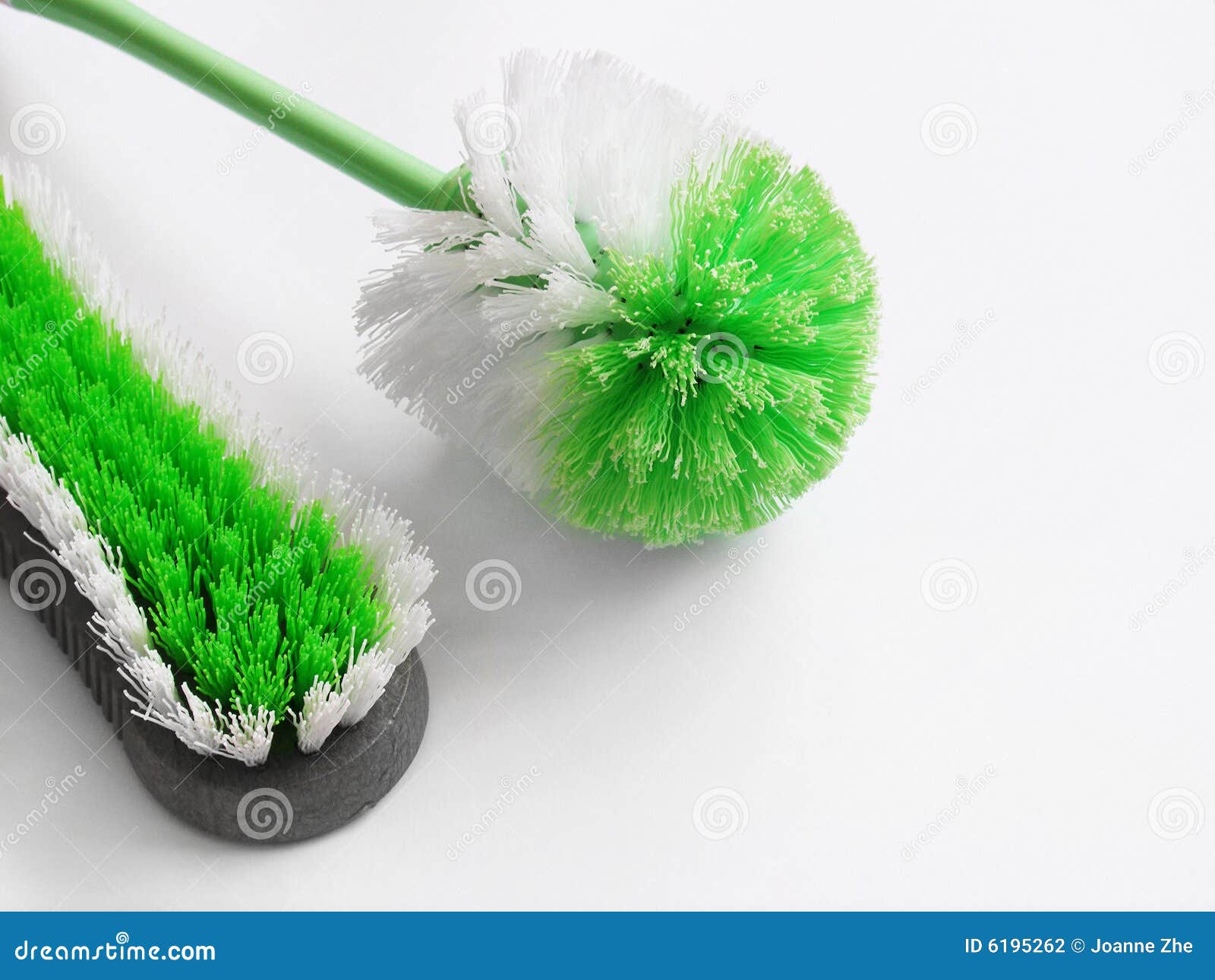 scrubbing cleaning brushes