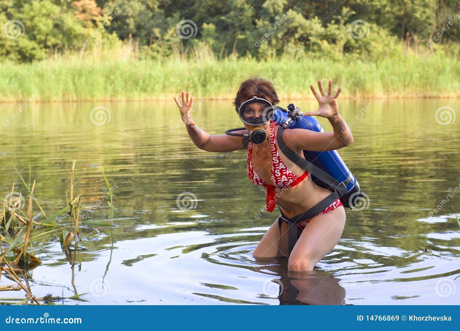 Scuba diver young woman stock image. Image of rush, swim - 14766869