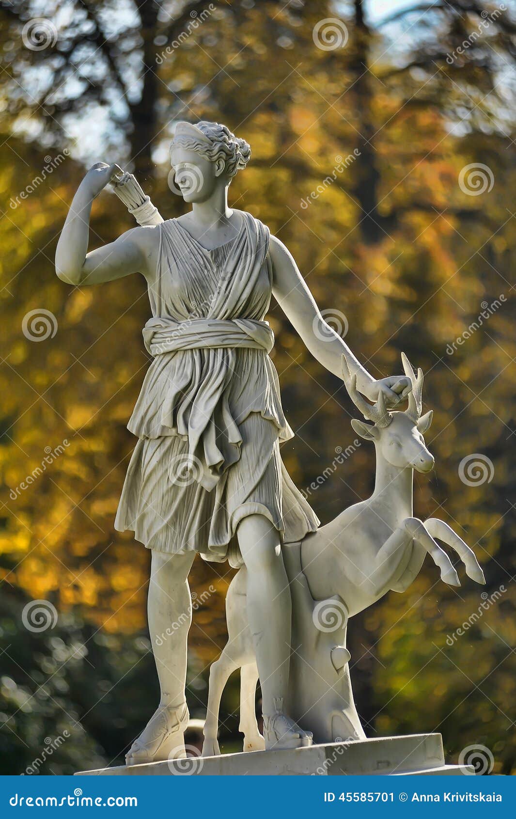 sculpture of the goddess of hunting