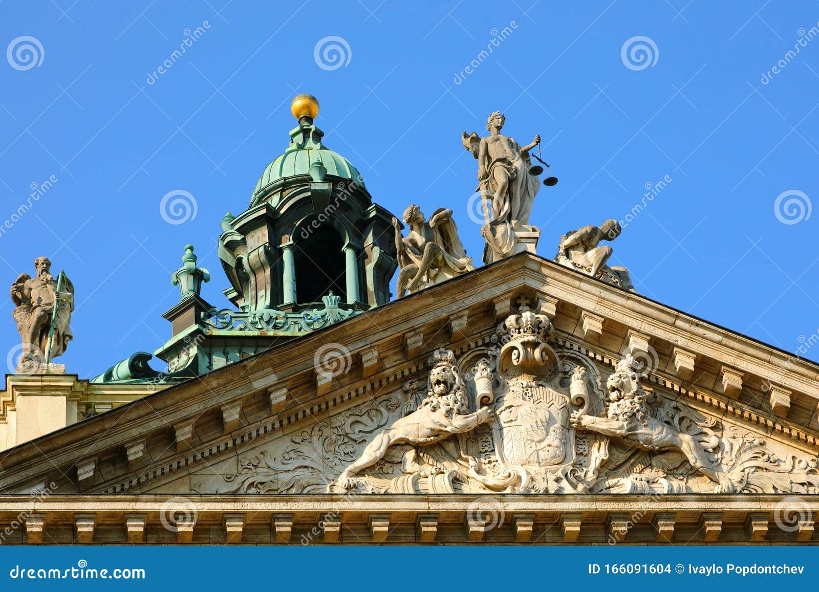 sculpture `justice` by balthasar schmitt on the roof of palace of justice justizpalast, munich mÃÂ¼nchen, bavaria bayern, germ