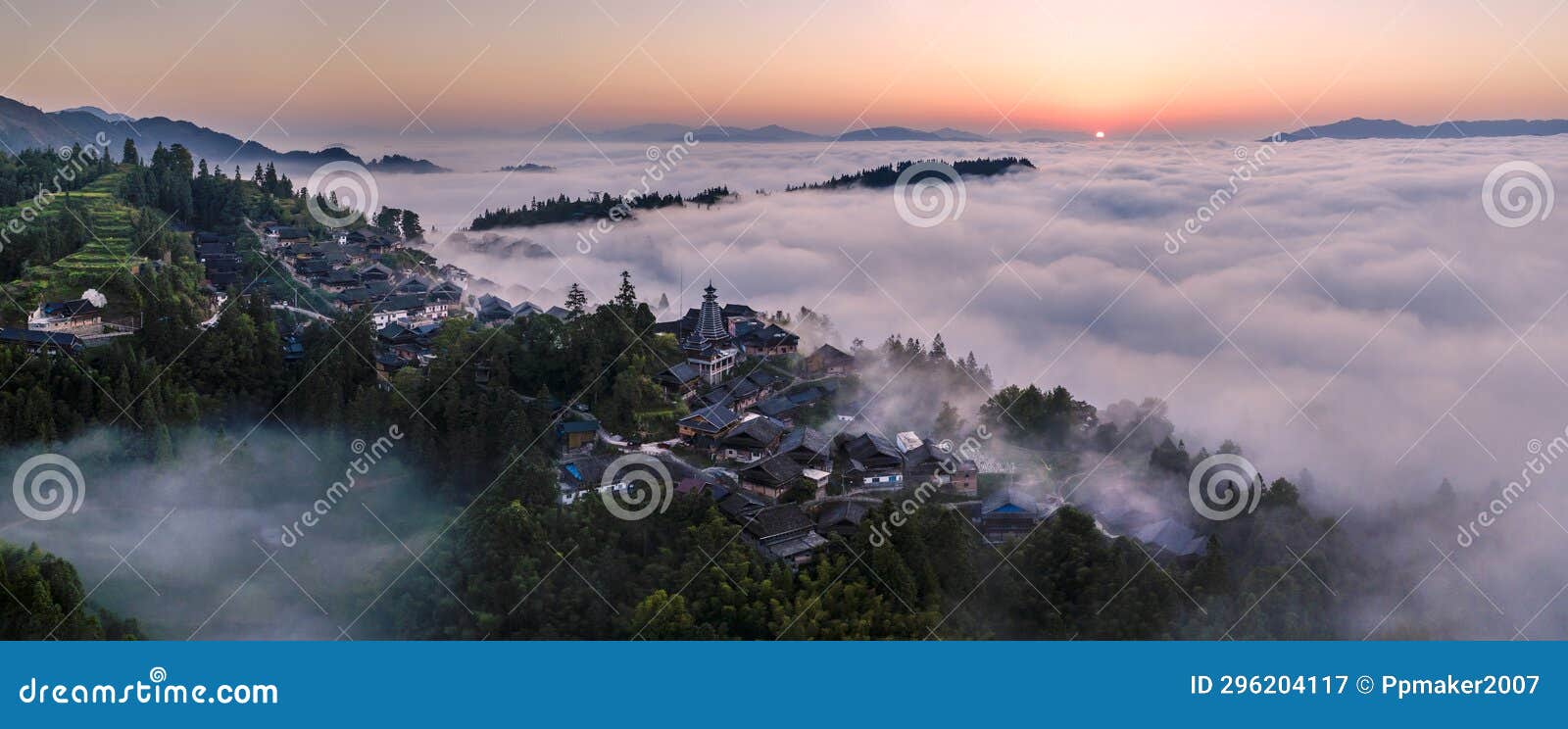 the sea of clouds in dong villages at sunrise