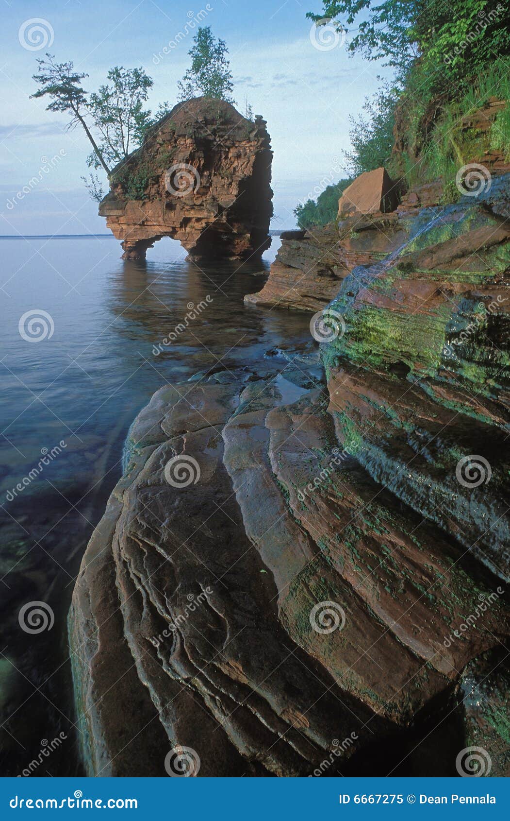 sea stack apostle islands