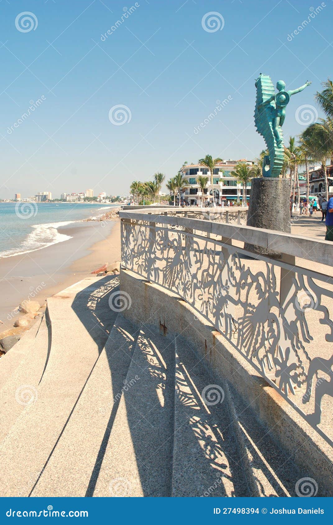 seahorse statute on malecÃÂ³n in puerto vallarta