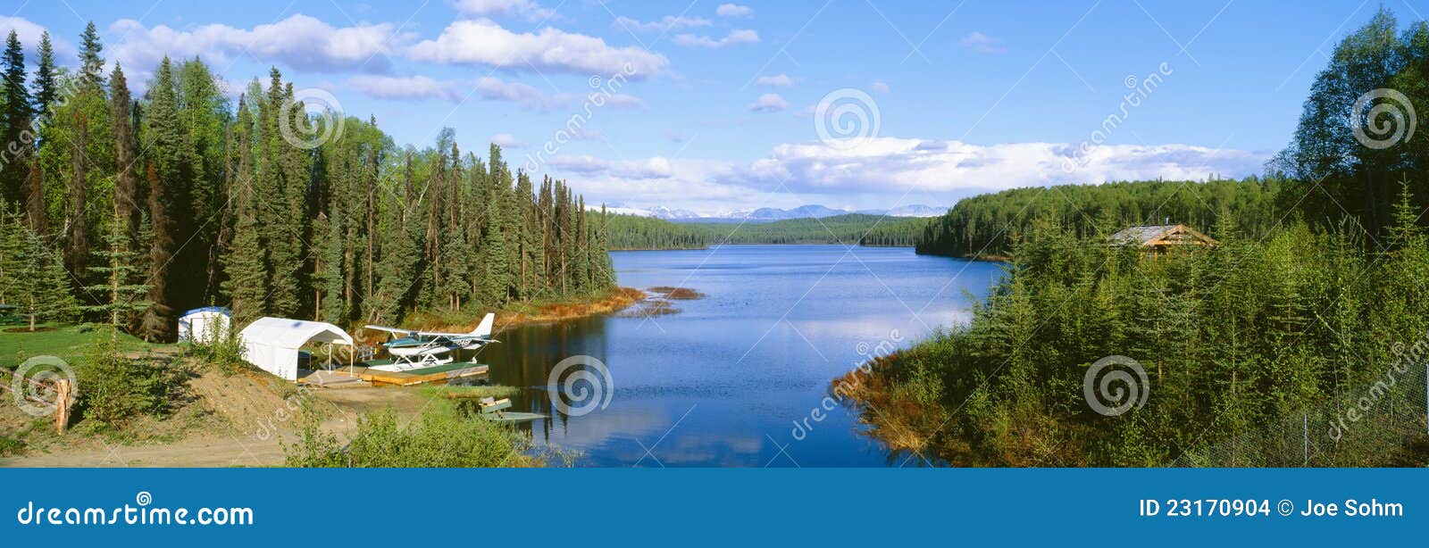 Seaplane on Talkeetna Lake editorial stock image. Image of color 23170904
