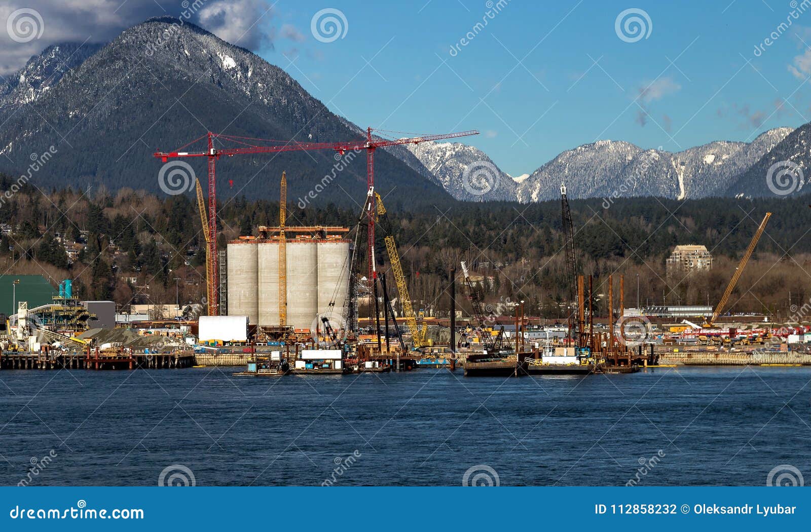 seaport of north vancouver city