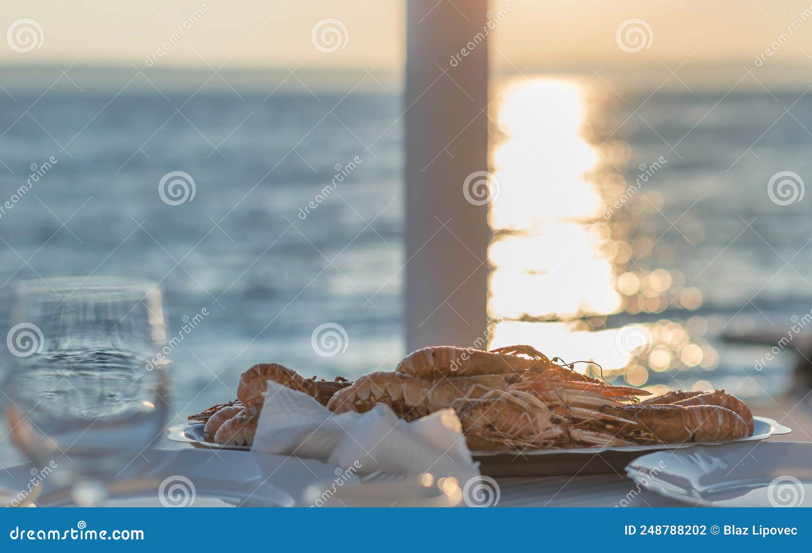 seaview scampi, gamberi croatian dinner - buzara