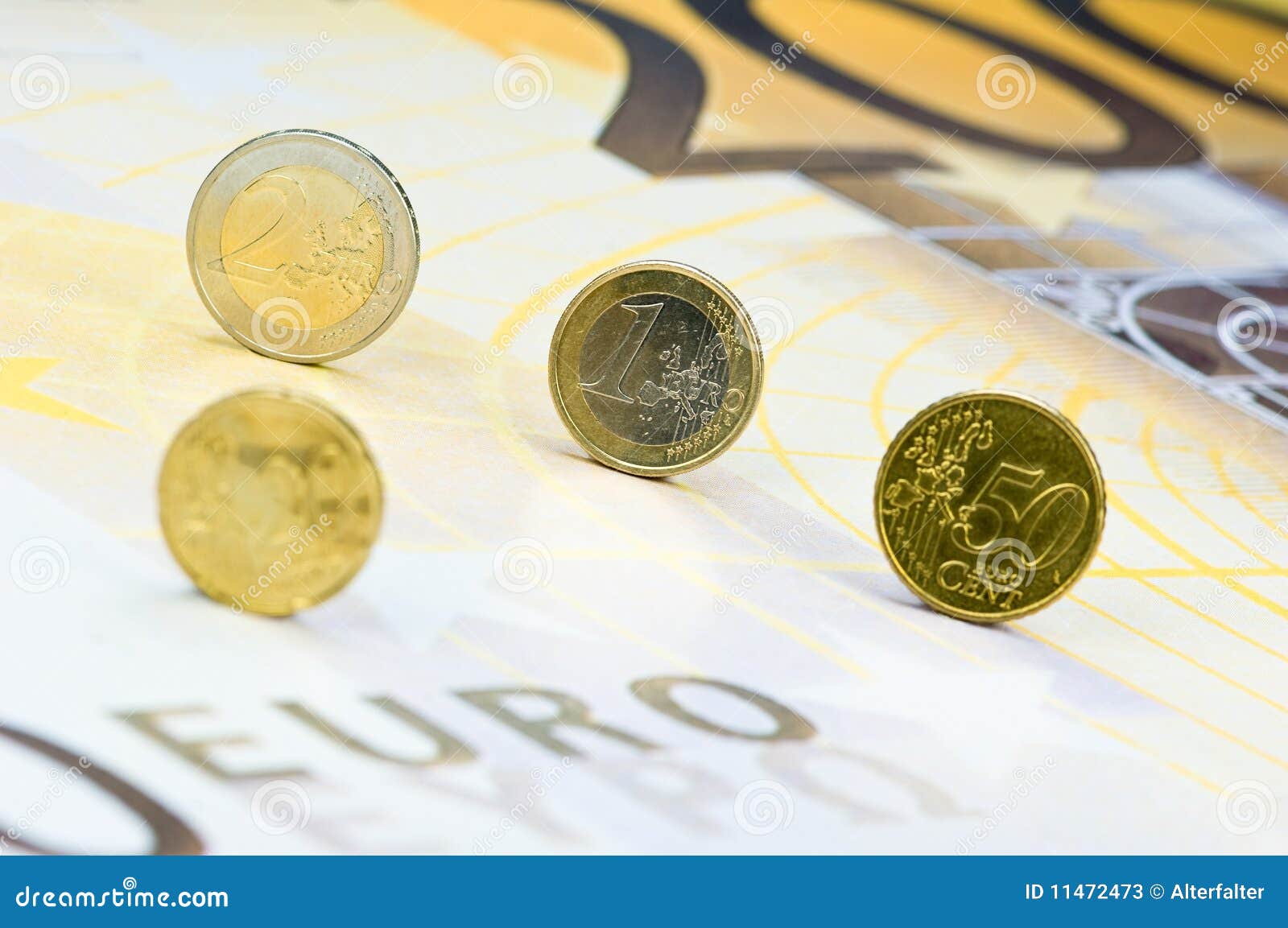 Sedeln coins euro. Euro fyra för 200 sedelmynt över rullning