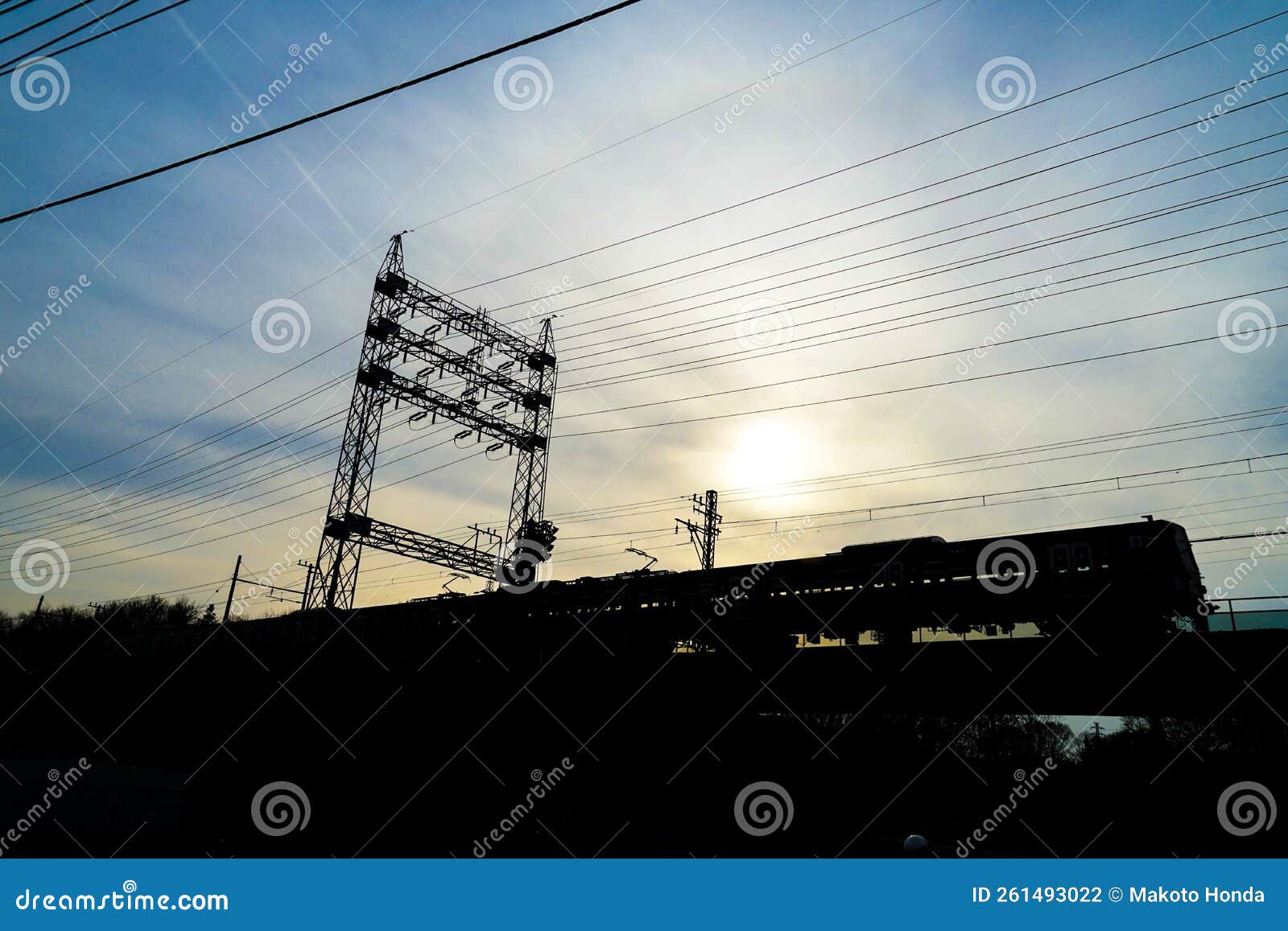 seibu tamagawa line and sunset