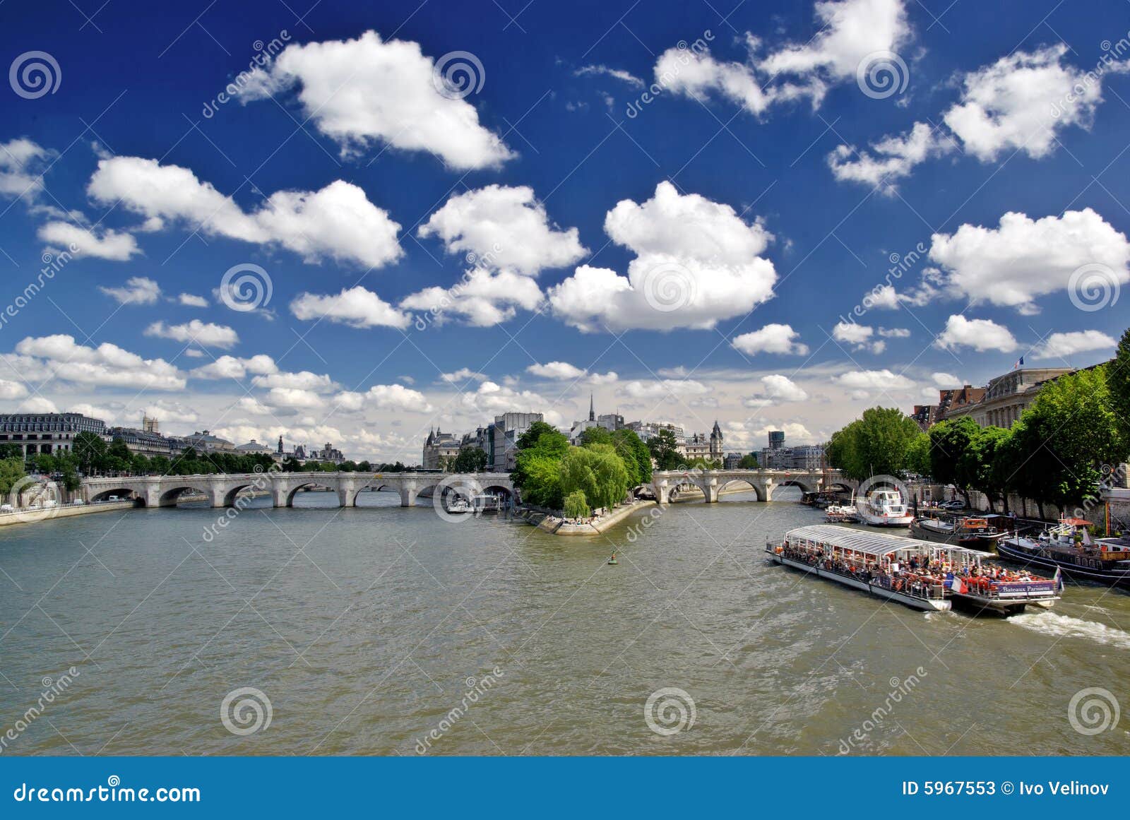 Seine River, Pount Neuf and Cite Island Stock Image Image of building