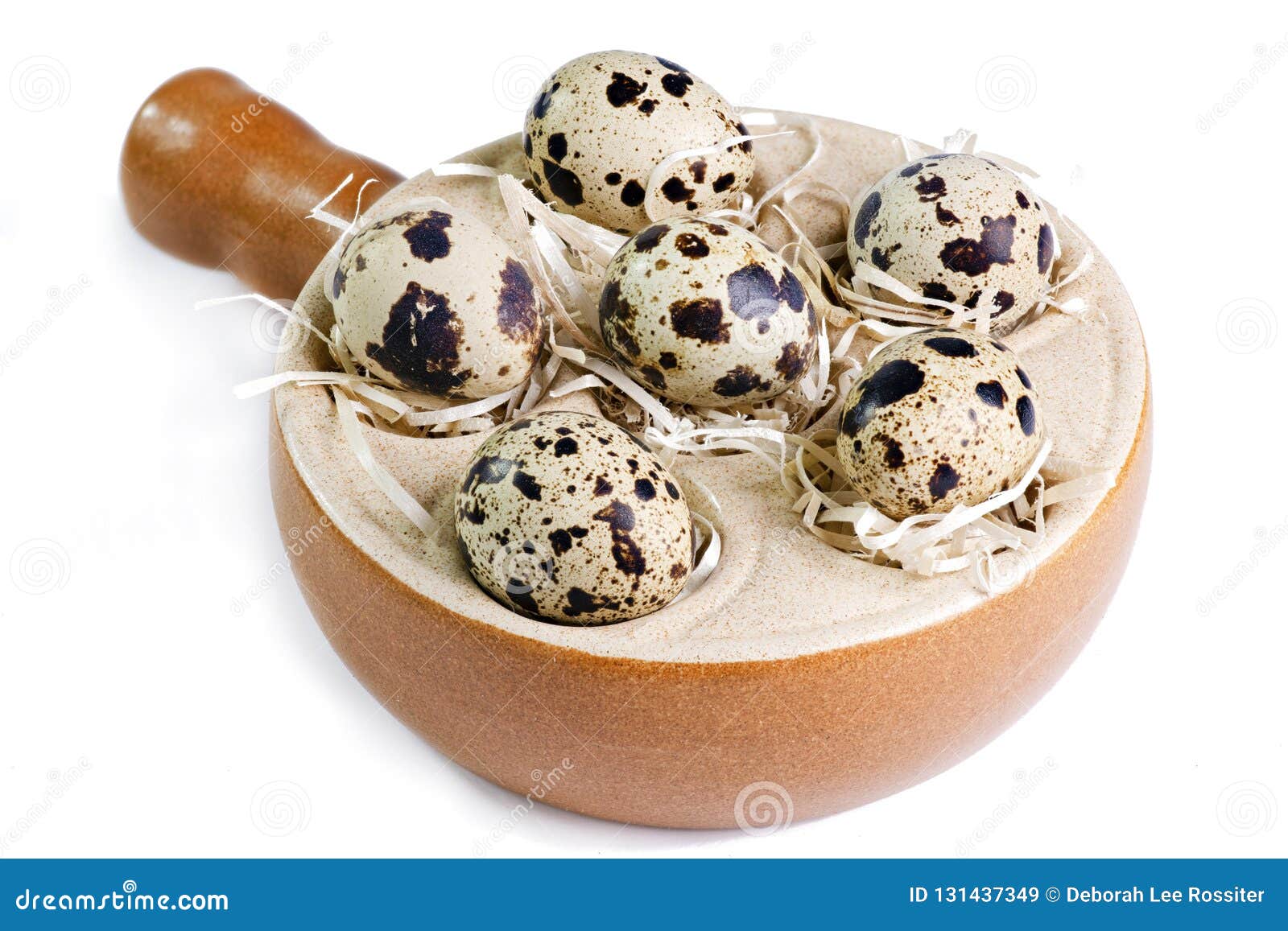 Seis Huevos De Codornices Cercanos Encima De Tiro Imagen de archivo