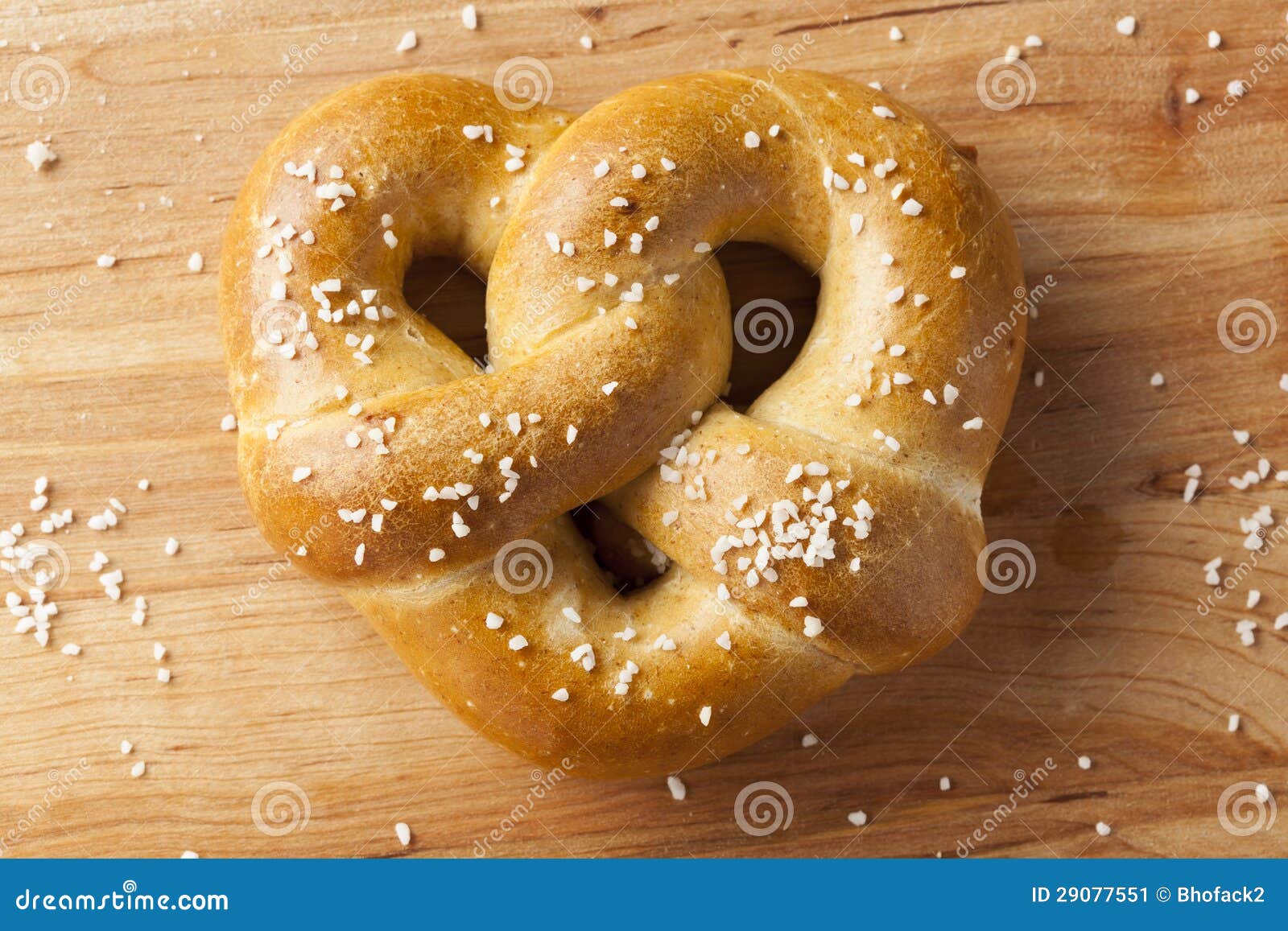 Selbst Gemachte Warme Weiche Brezel Stockbild - Bild von torsion ...